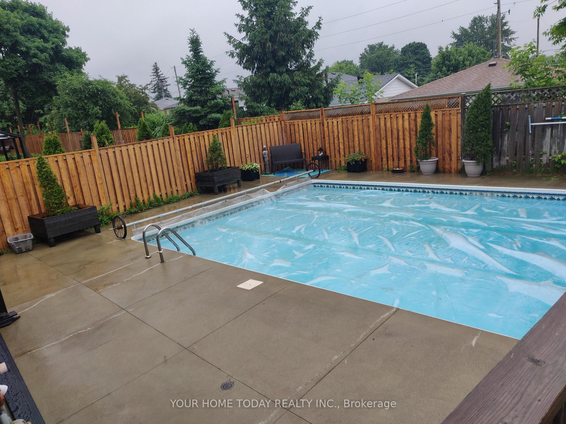 Photo 35 of 68 Marilyn Crescent, Halton Hills, Georgetown — HOMEH