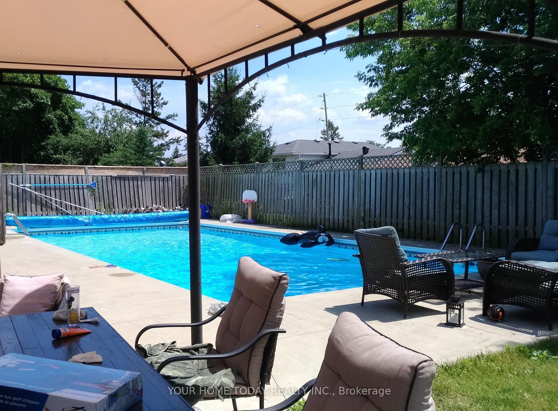 Photo 37 of 68 Marilyn Crescent, Halton Hills, Georgetown — HOMEH