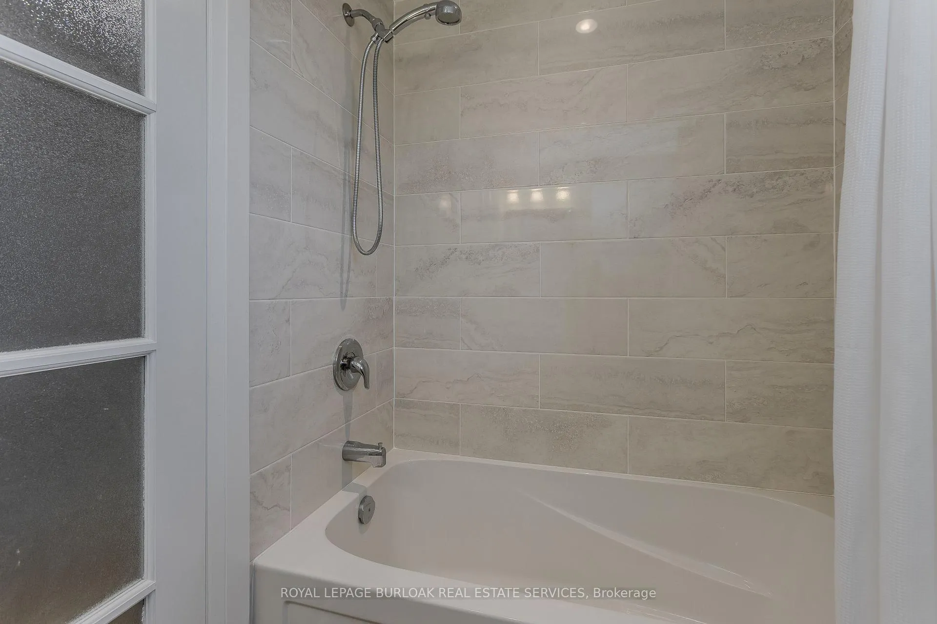 Photo 19 of 30 Graywood Road, Hamilton, Gourley — HOMEH