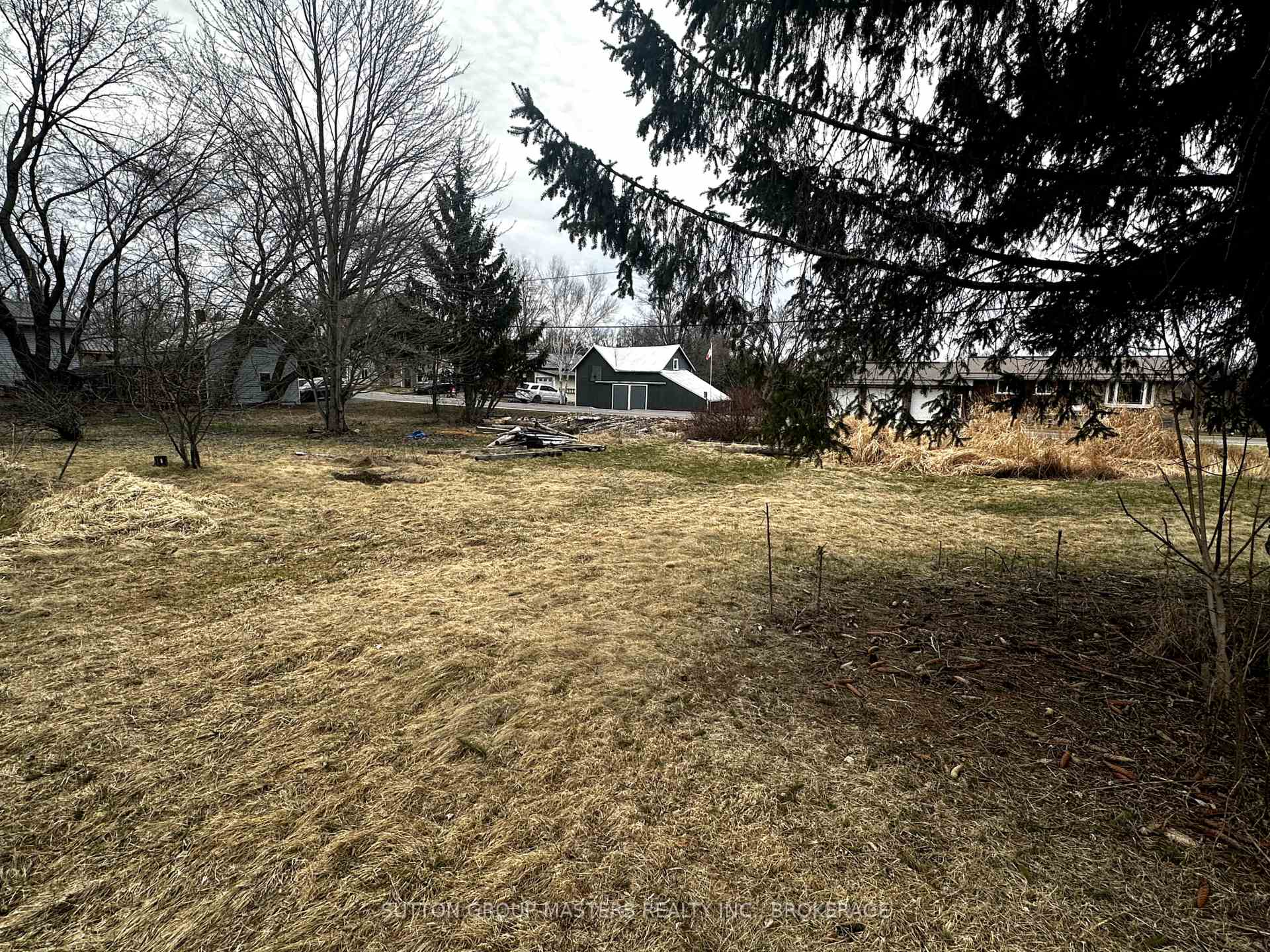 Photo 3 of 6028 Leveque Road, Frontenac, Frontenac South — HOMEH