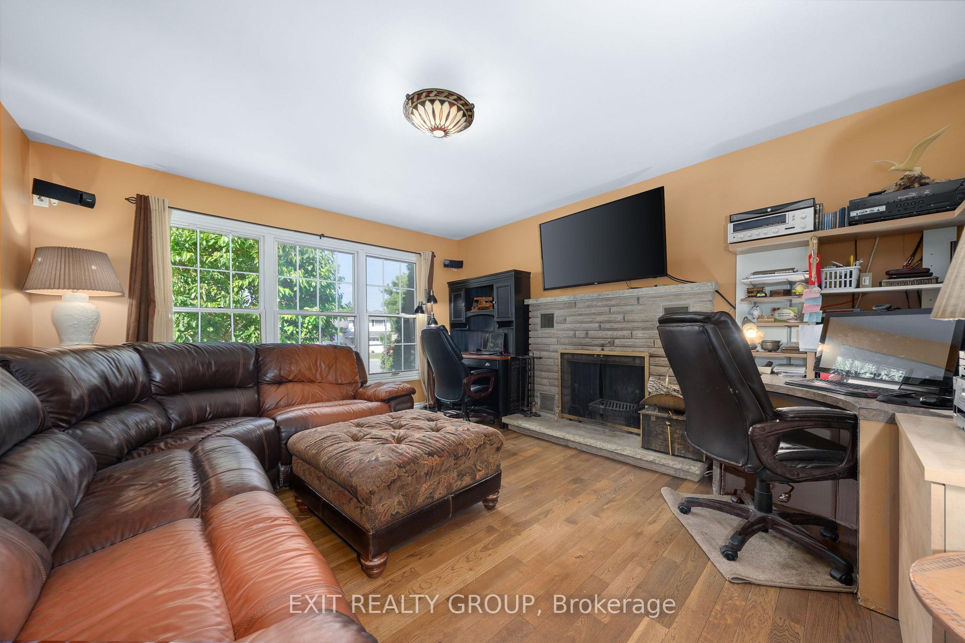 Photo 6 of 77 Edgehill Road, Belleville, Thurlow Ward — HOMEH