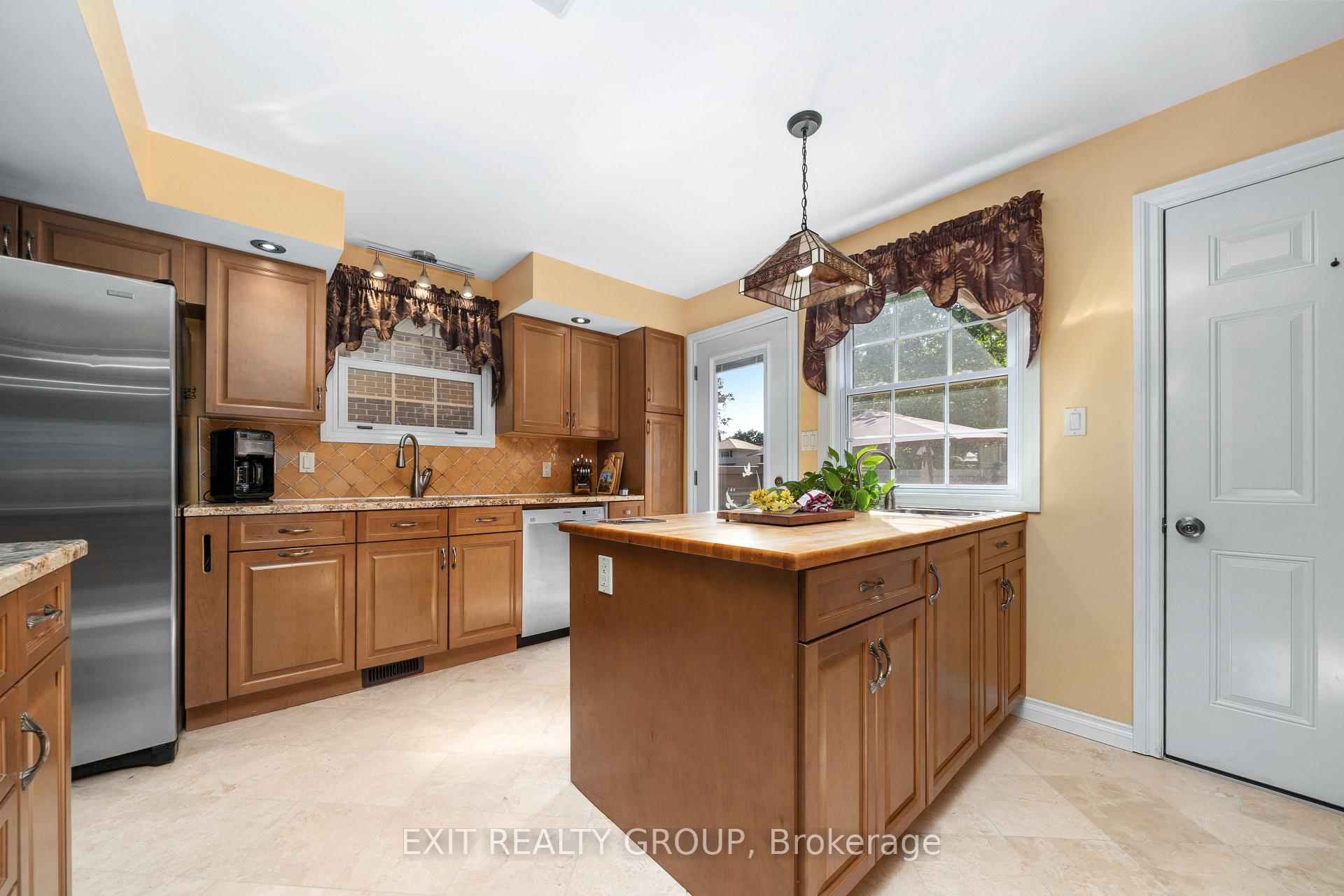 Photo 9 of 77 Edgehill Road, Belleville, Thurlow Ward — HOMEH