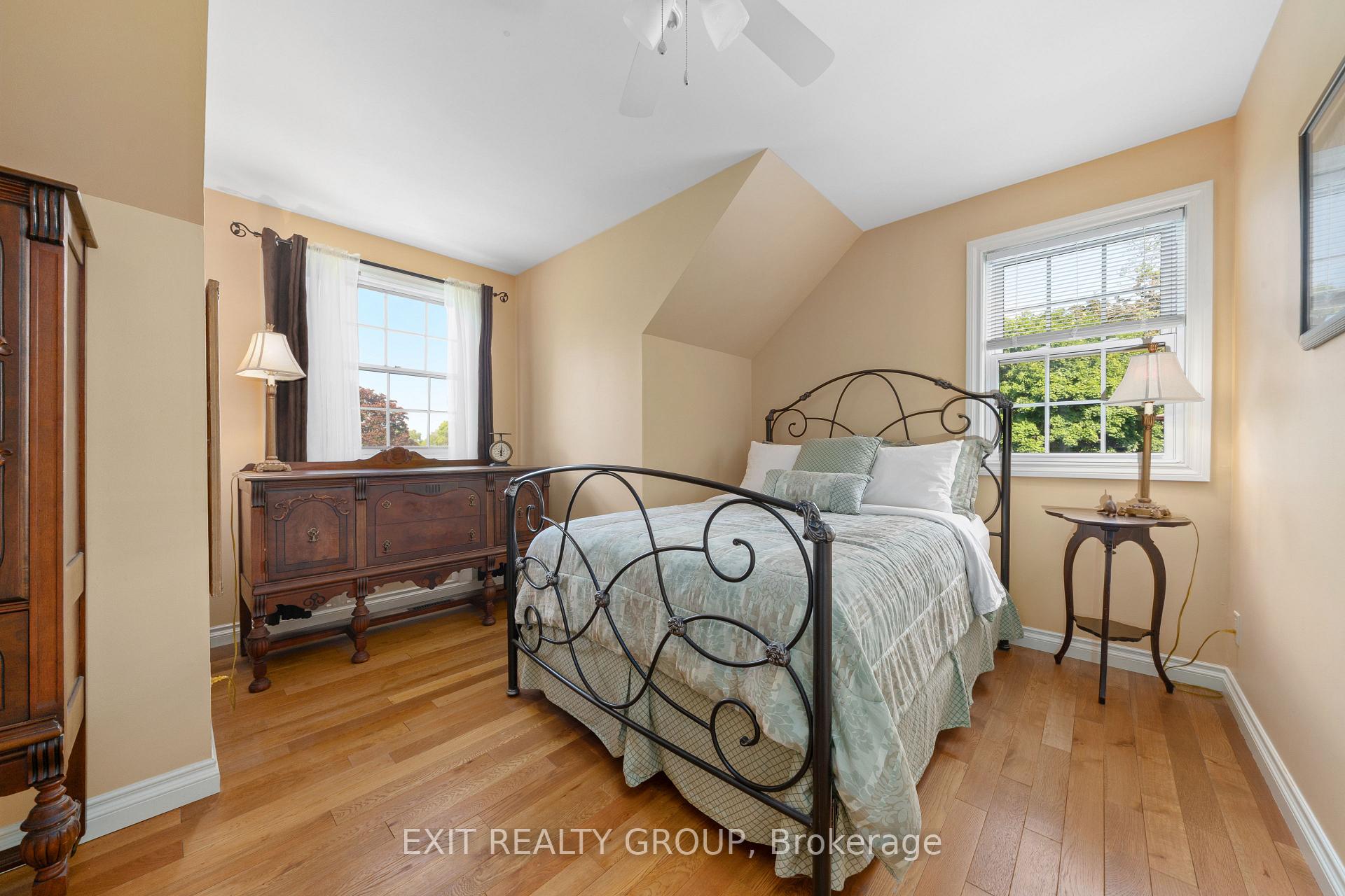 Photo 16 of 77 Edgehill Road, Belleville, Thurlow Ward — HOMEH
