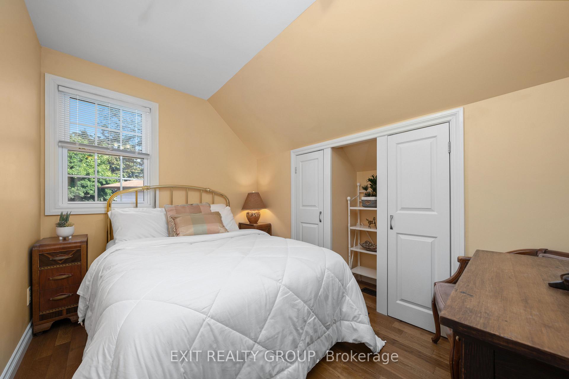 Photo 17 of 77 Edgehill Road, Belleville, Thurlow Ward — HOMEH
