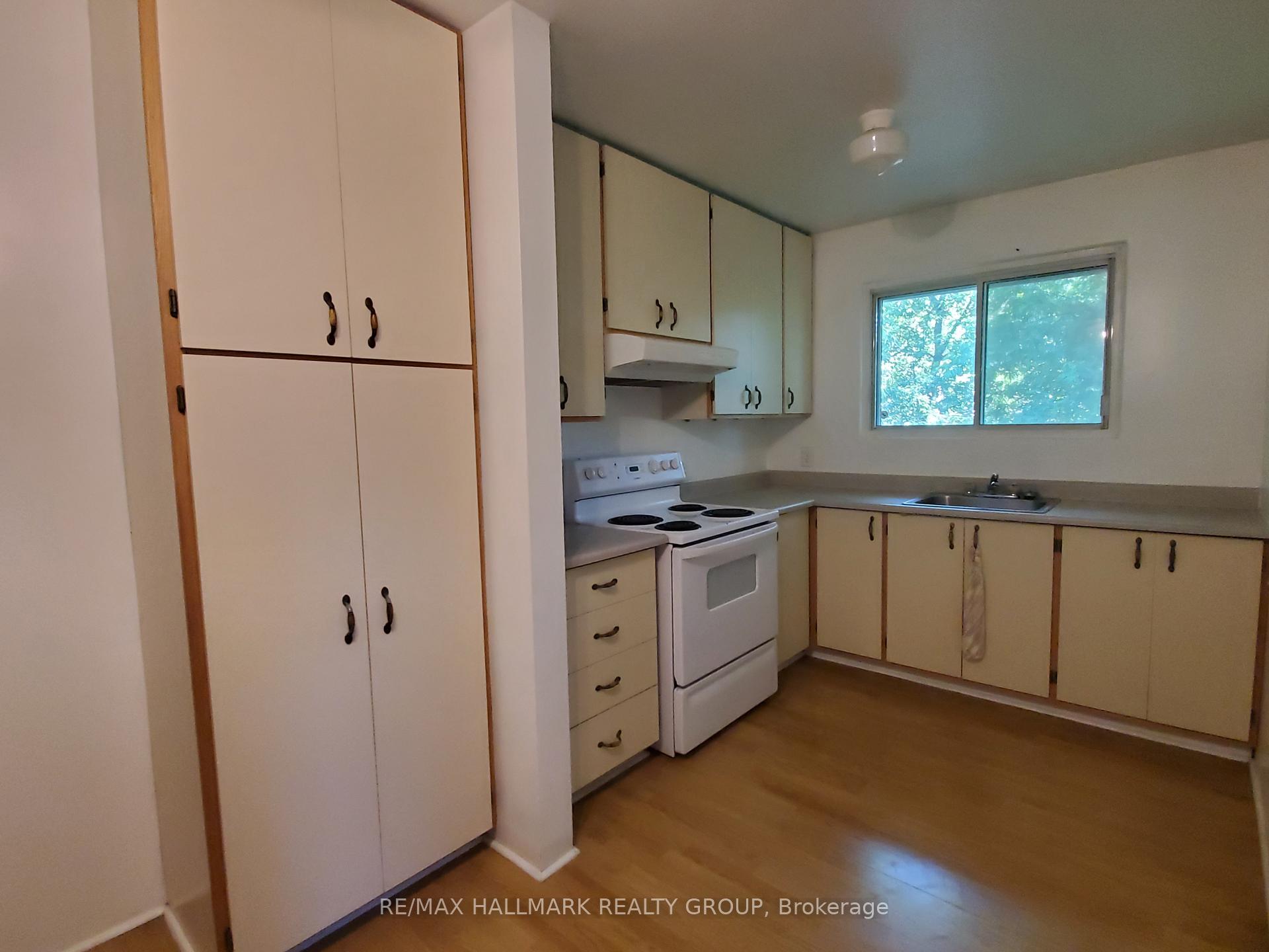 Photo 5 of 1390 Mayview Avenue, Ottawa, Carlington — HOMEH