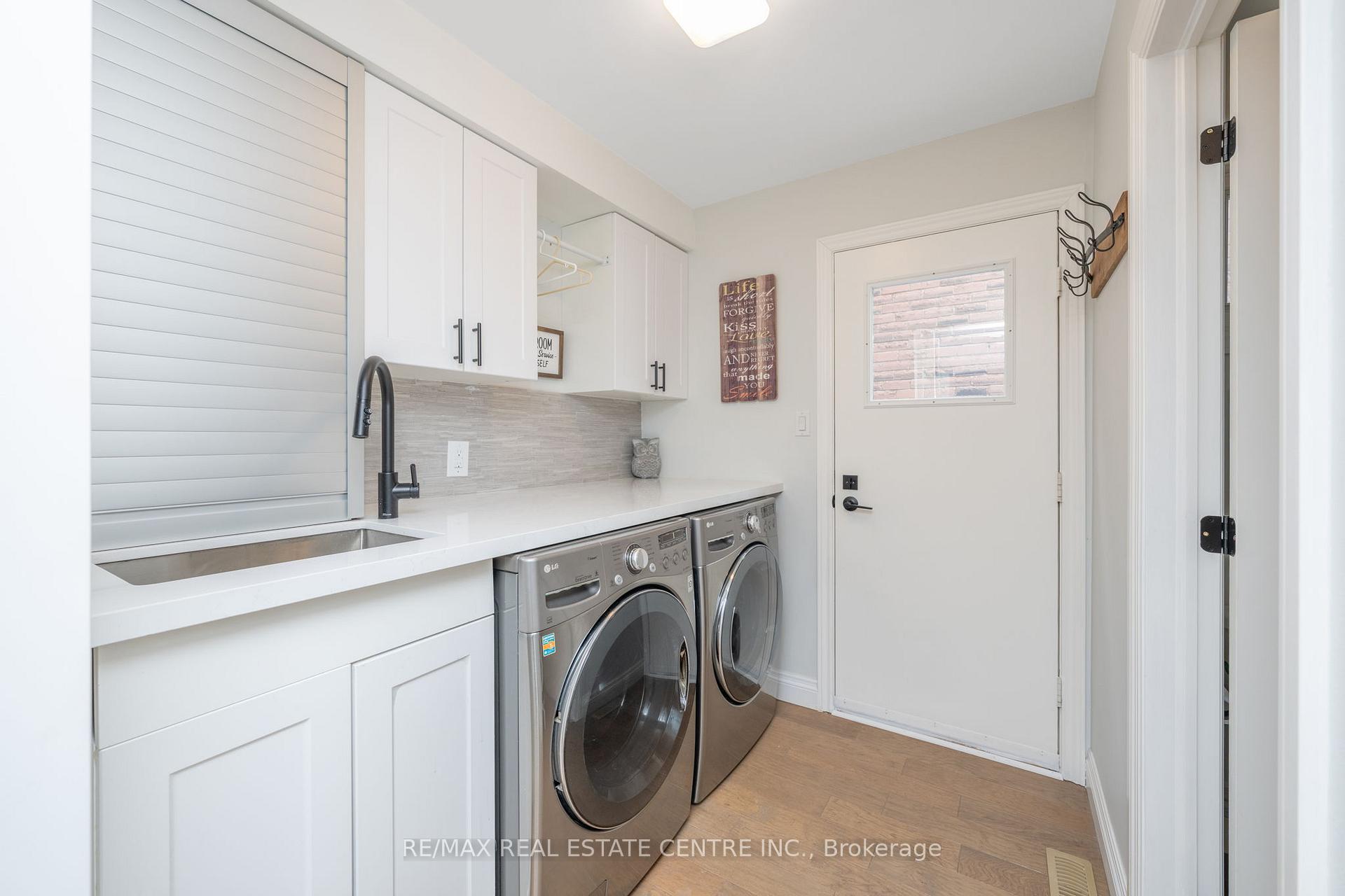 Photo 22 of 40 Calvert Drive, Halton Hills, Georgetown — HOMEH