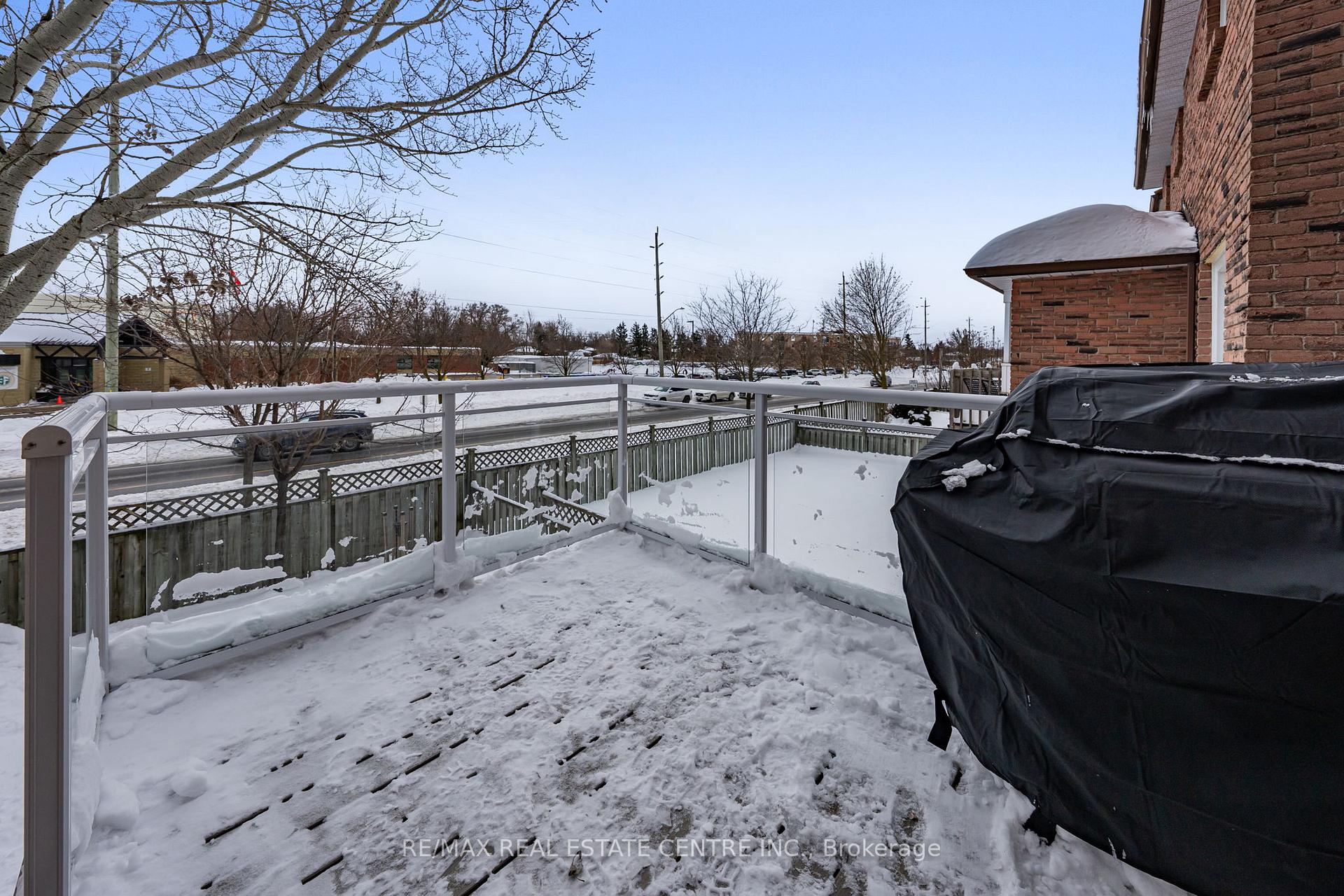 Photo 46 of 40 Calvert Drive, Halton Hills, Georgetown — HOMEH