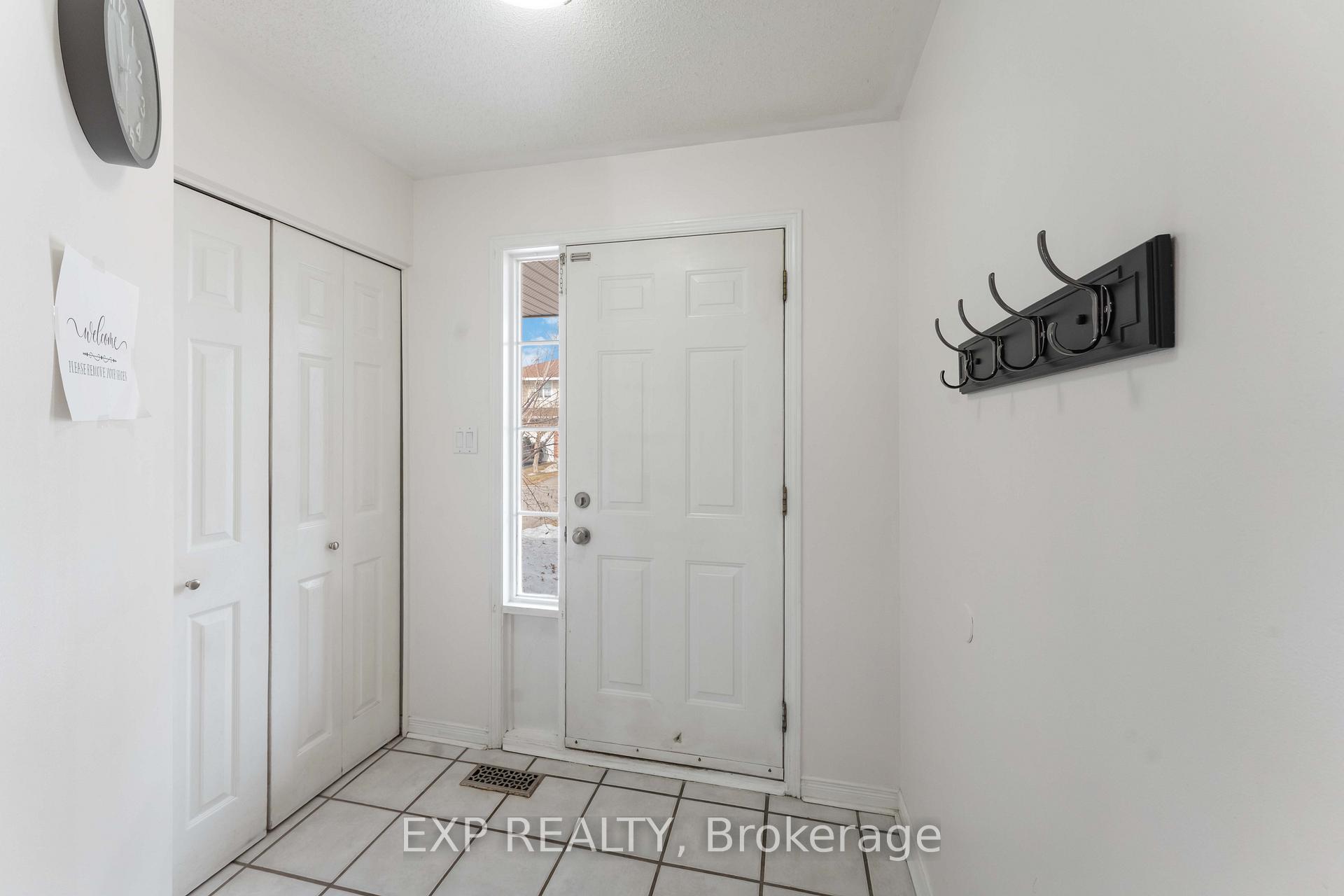 Photo 3 of 2595 Crosscut Terrace, Ottawa, Emerald Woods/Sawmill Creek — HOMEH