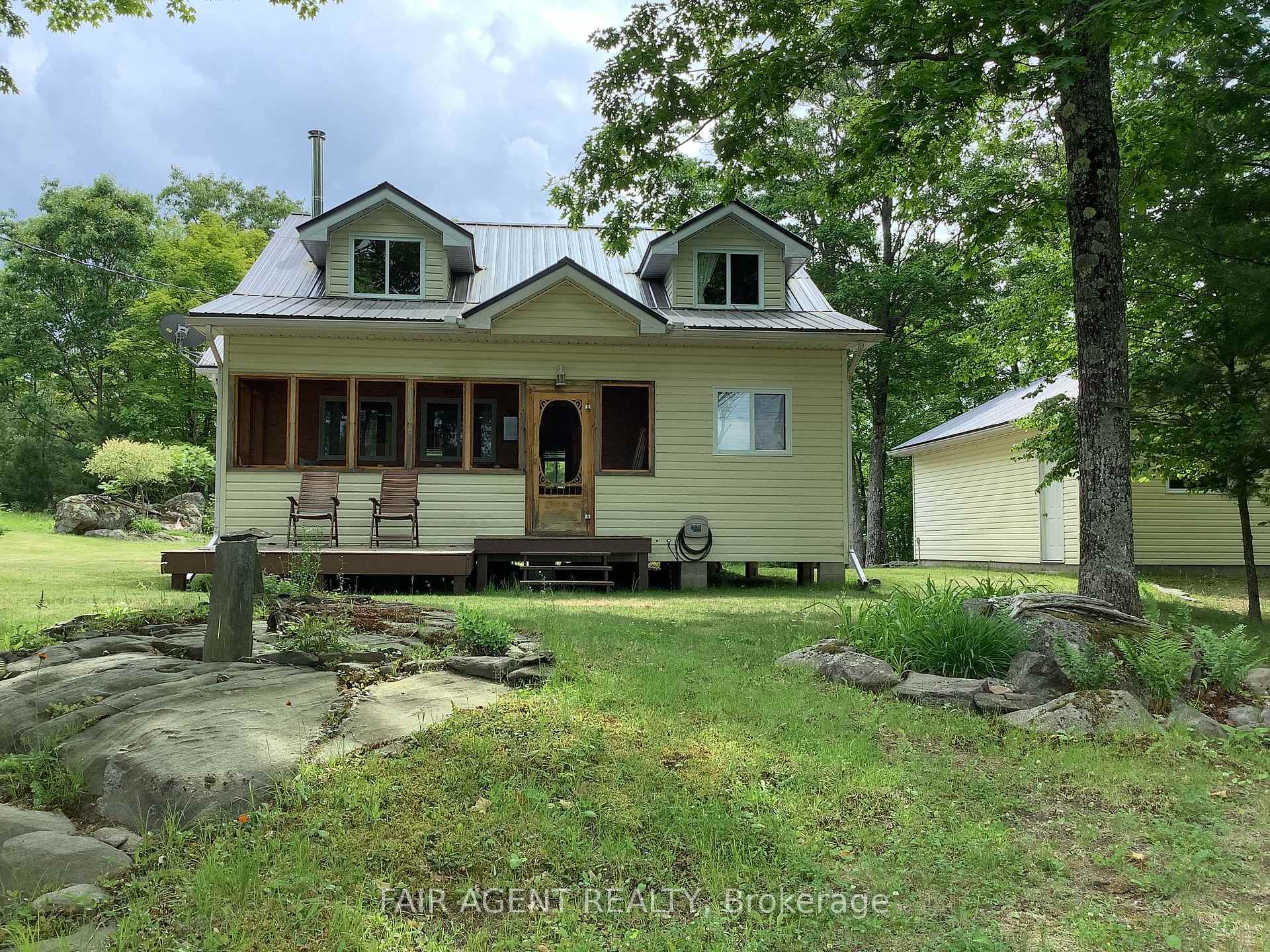 Front of 1165B Kirk Kove Road