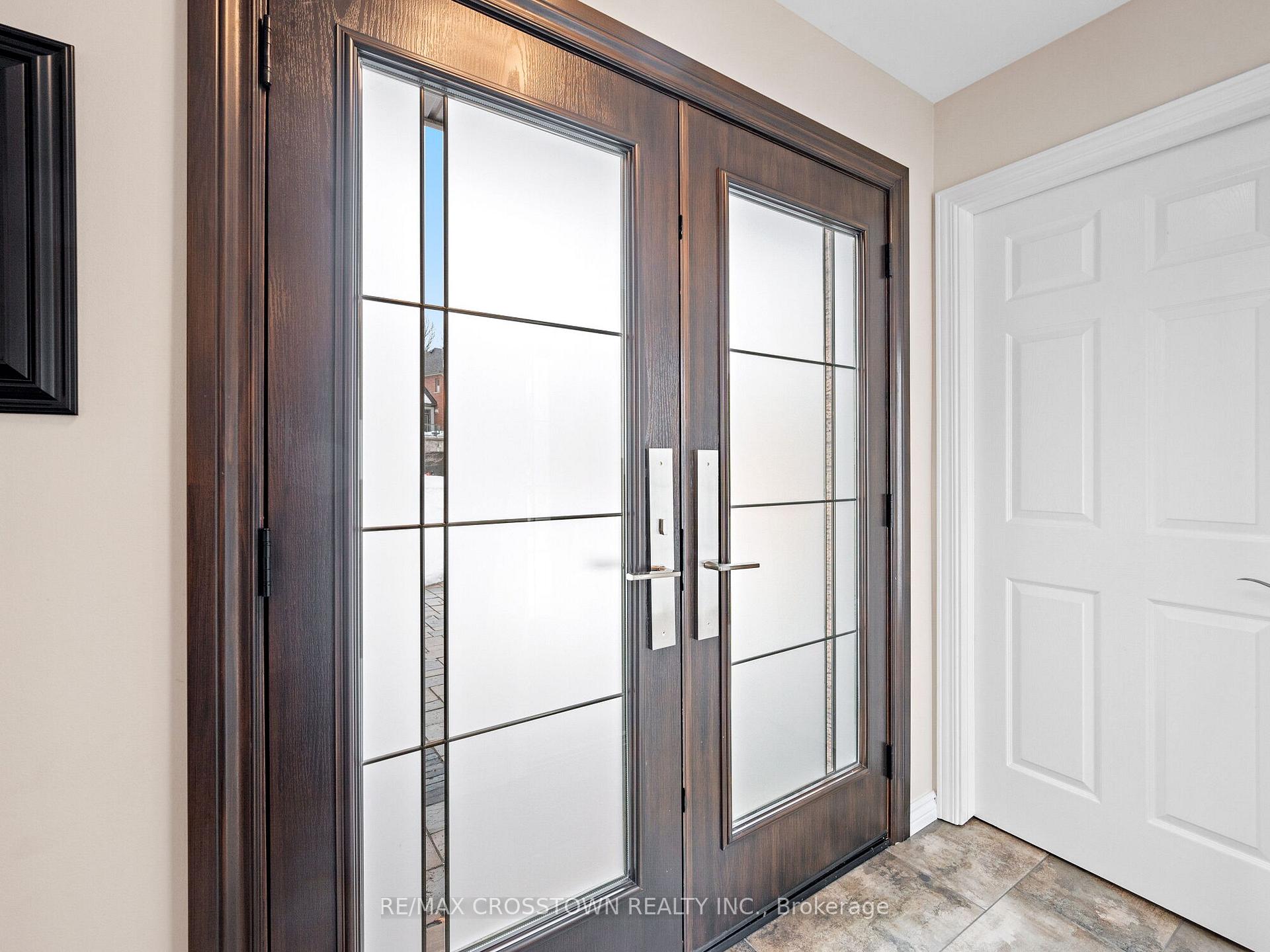 Photo 3 of 20 Valewood Drive, Caledon, Caledon East — HOMEH
