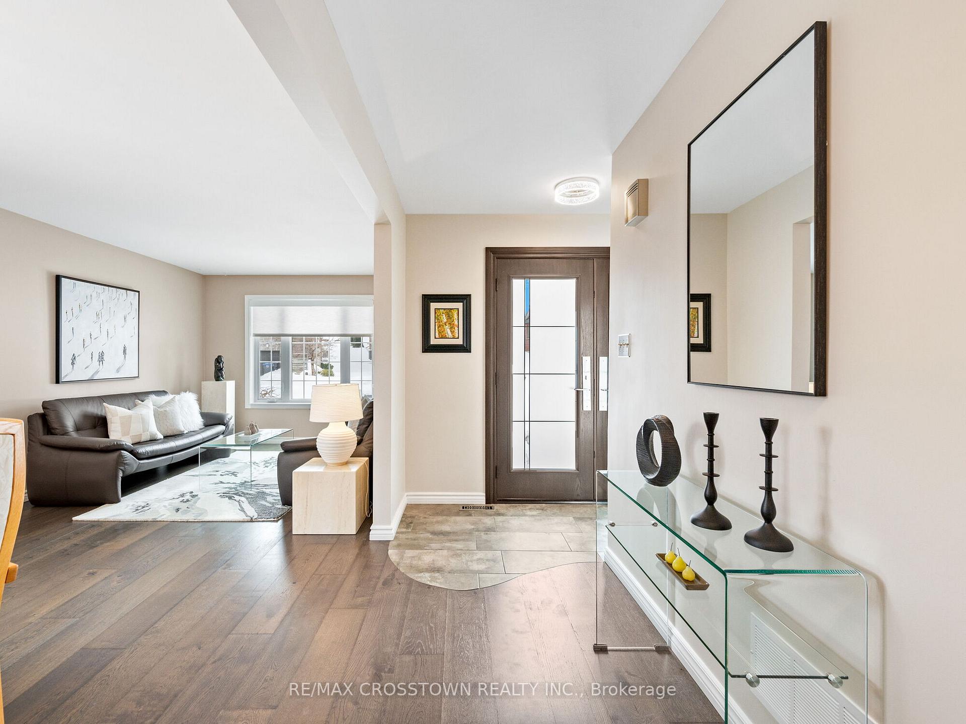 Photo 4 of 20 Valewood Drive, Caledon, Caledon East — HOMEH