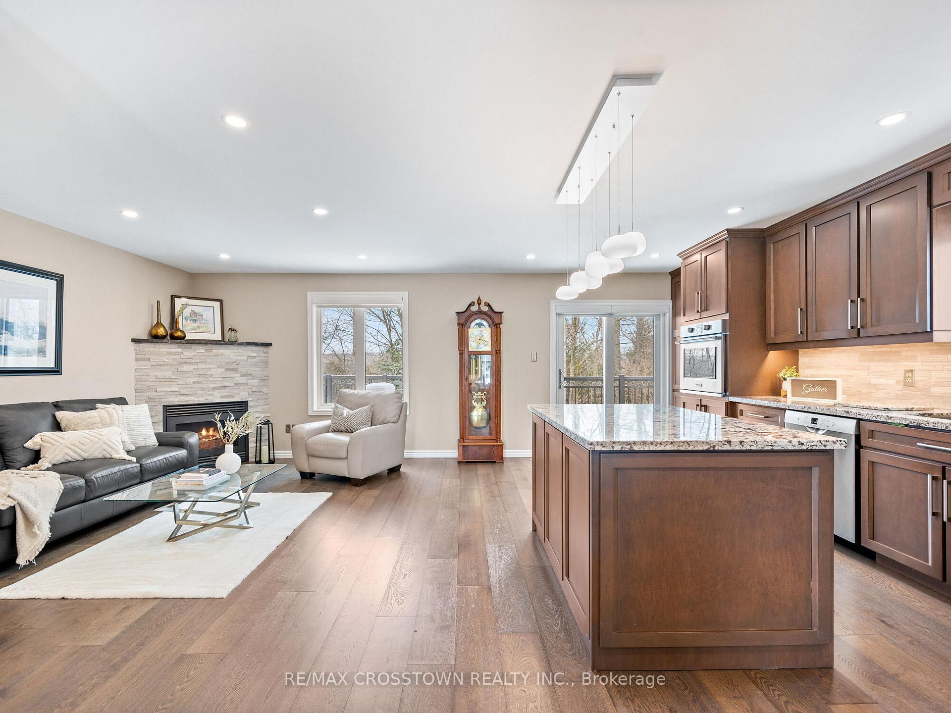 Photo 8 of 20 Valewood Drive, Caledon, Caledon East — HOMEH