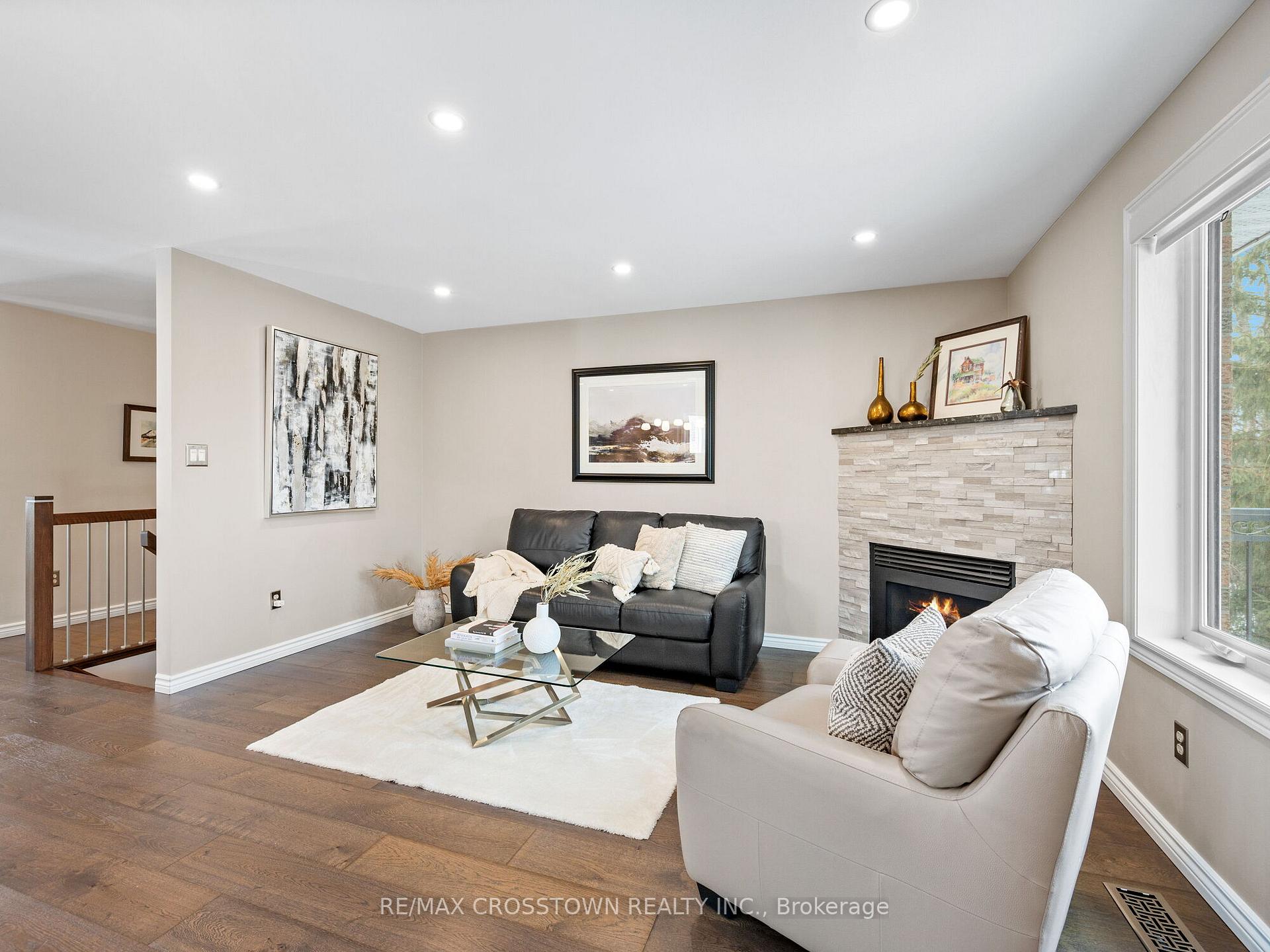 Photo 10 of 20 Valewood Drive, Caledon, Caledon East — HOMEH