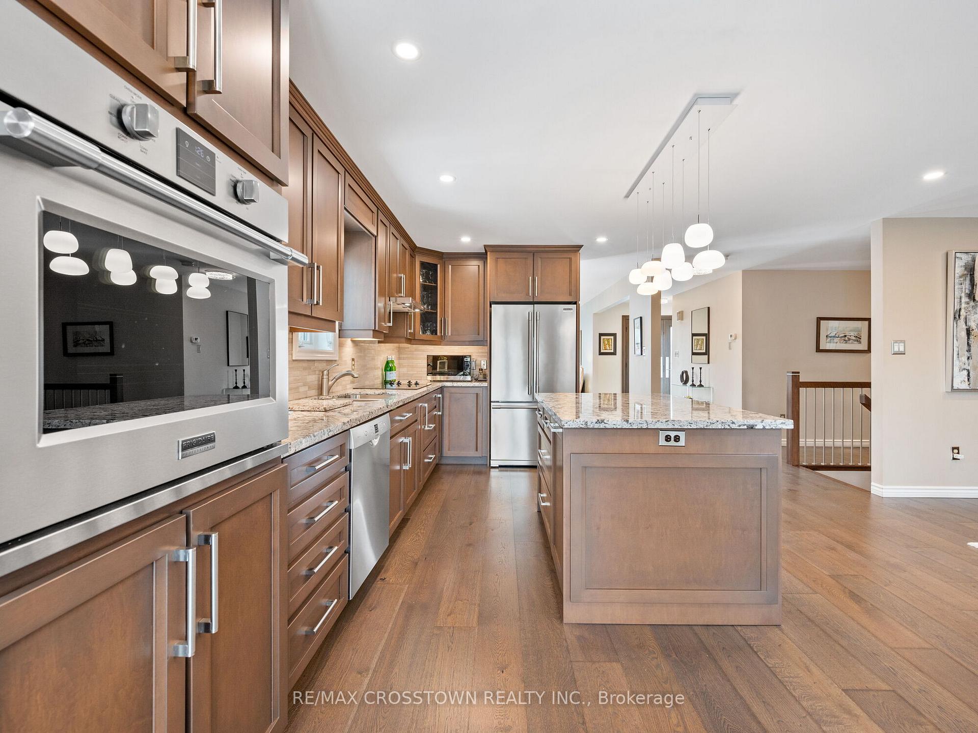 Photo 15 of 20 Valewood Drive, Caledon, Caledon East — HOMEH