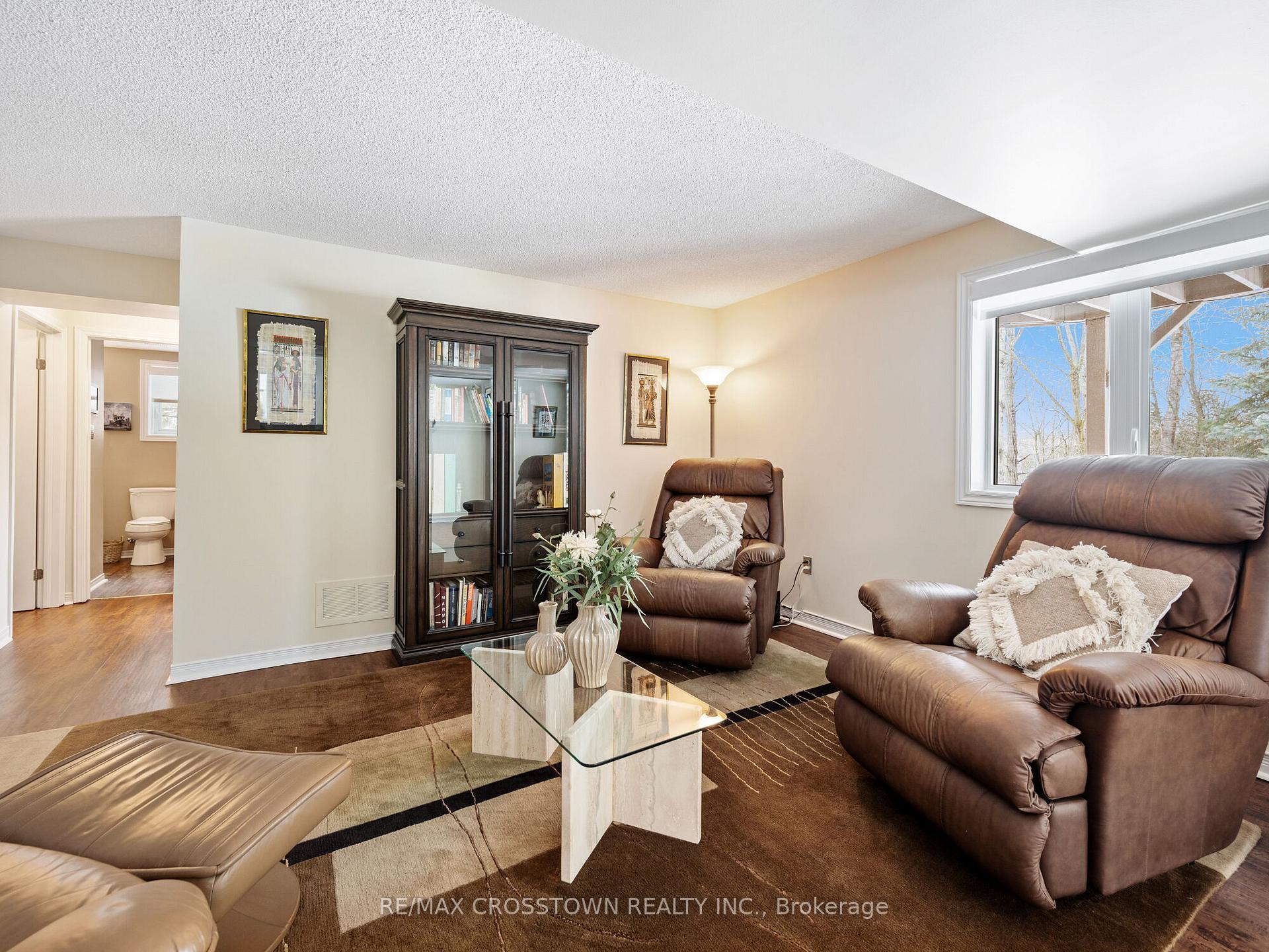 Photo 35 of 20 Valewood Drive, Caledon, Caledon East — HOMEH