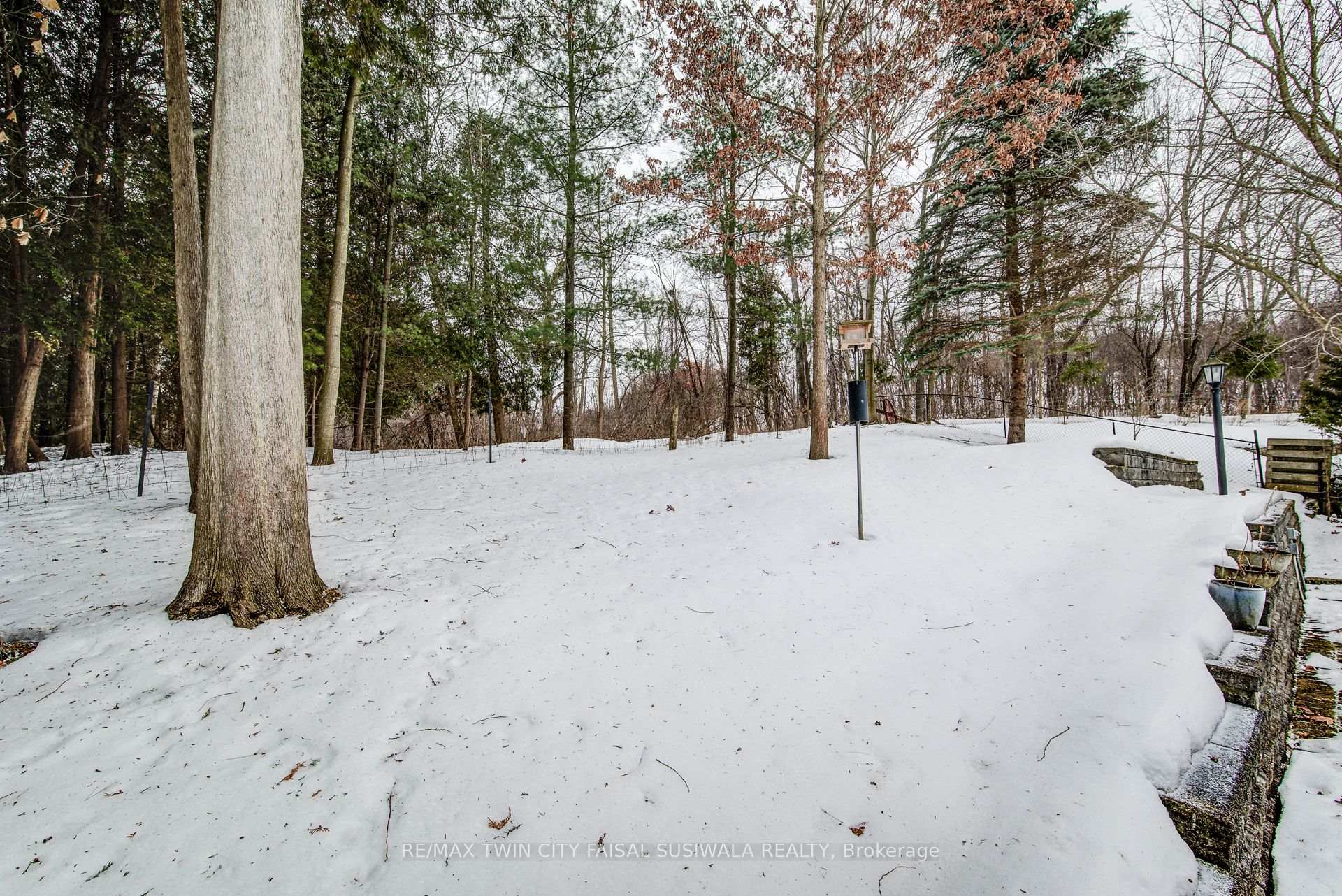 Photo 7 of 11 Tree Ridge Court, Cambridge — HOMEH