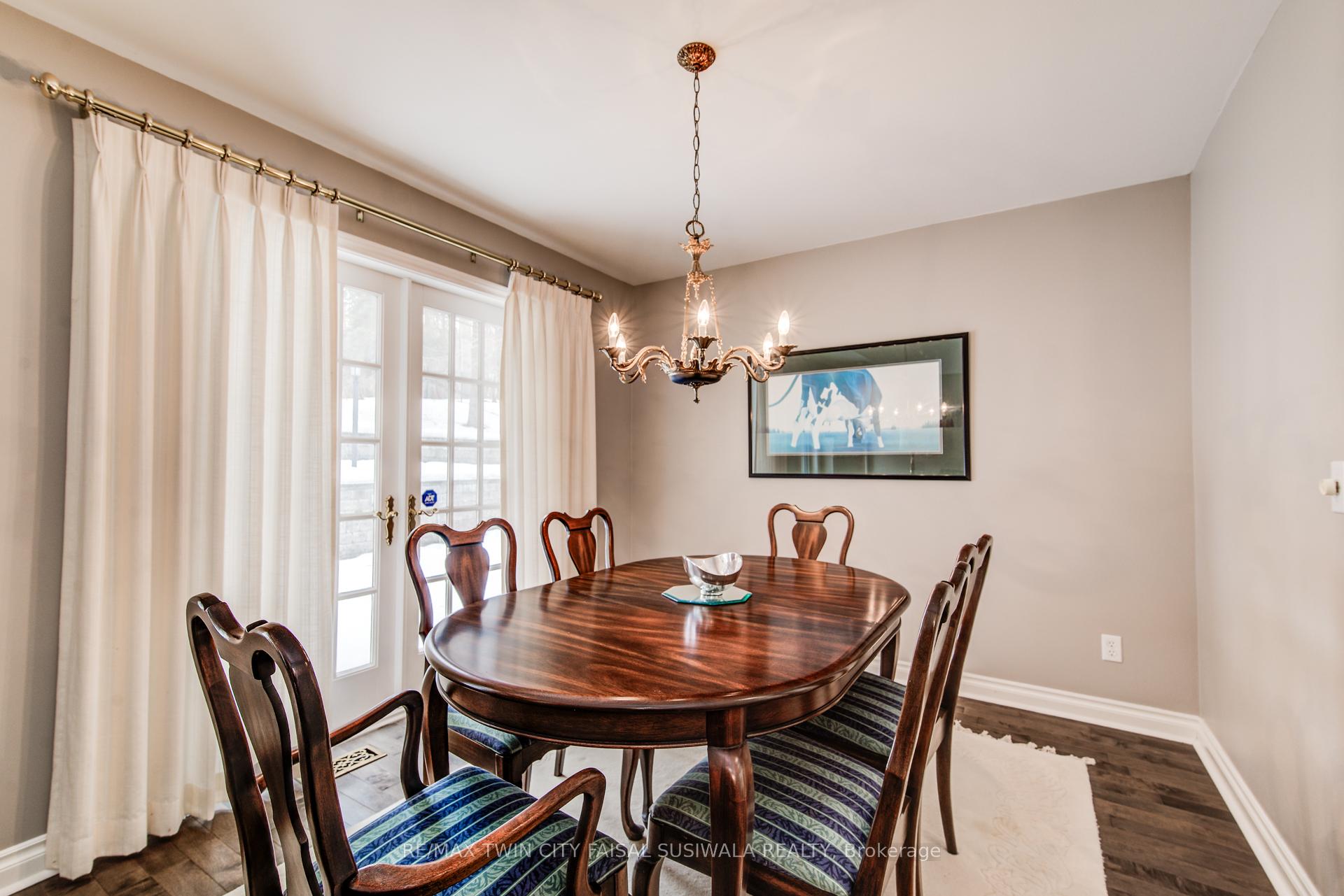 Photo 13 of 11 Tree Ridge Court, Cambridge — HOMEH