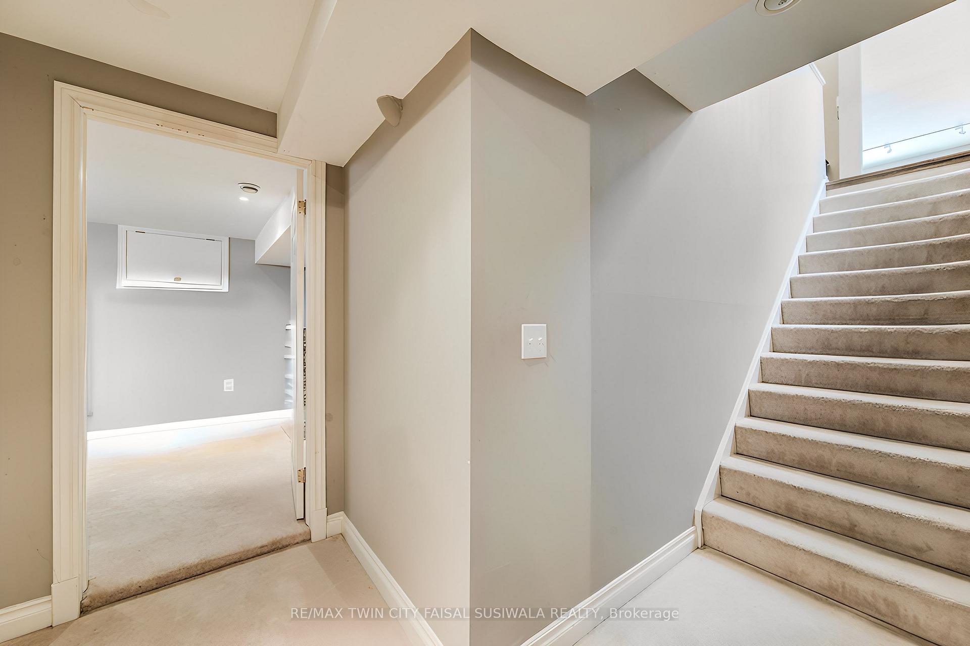 Photo 25 of 11 Tree Ridge Court, Cambridge — HOMEH