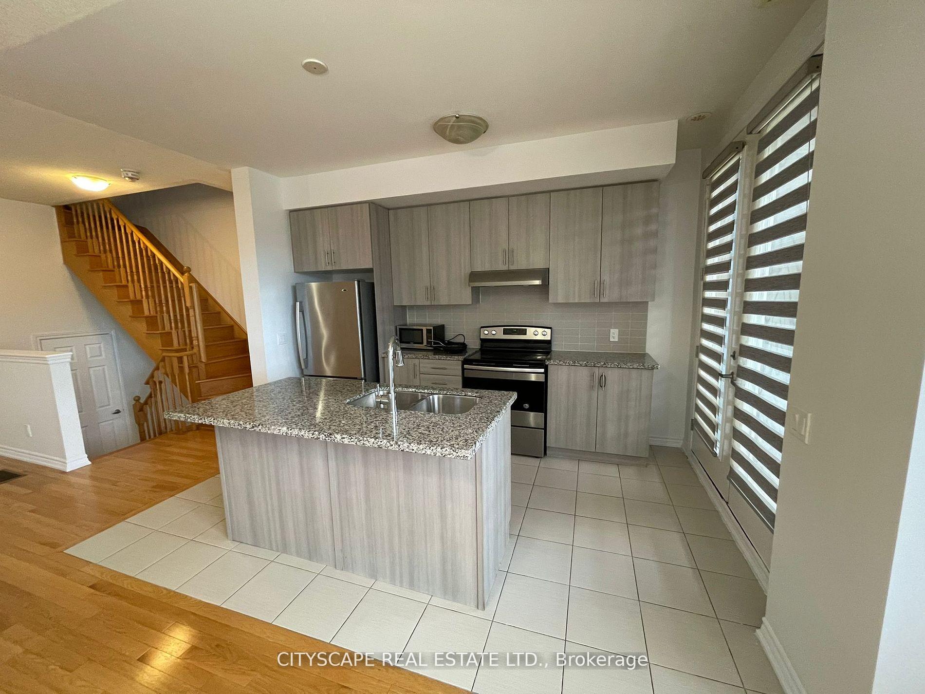 Photo 5 of 3034 Postridge Drive E, Oakville, Joshua Meadows — HOMEH