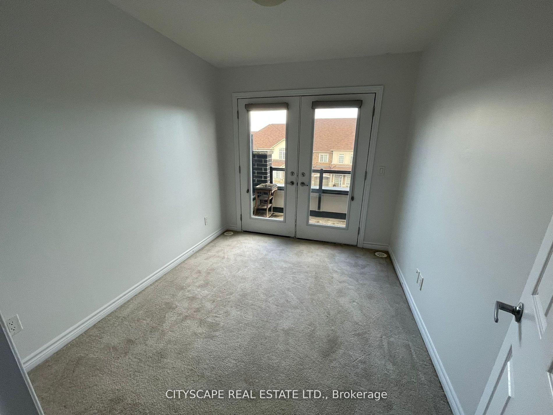 Photo 6 of 3034 Postridge Drive E, Oakville, Joshua Meadows — HOMEH