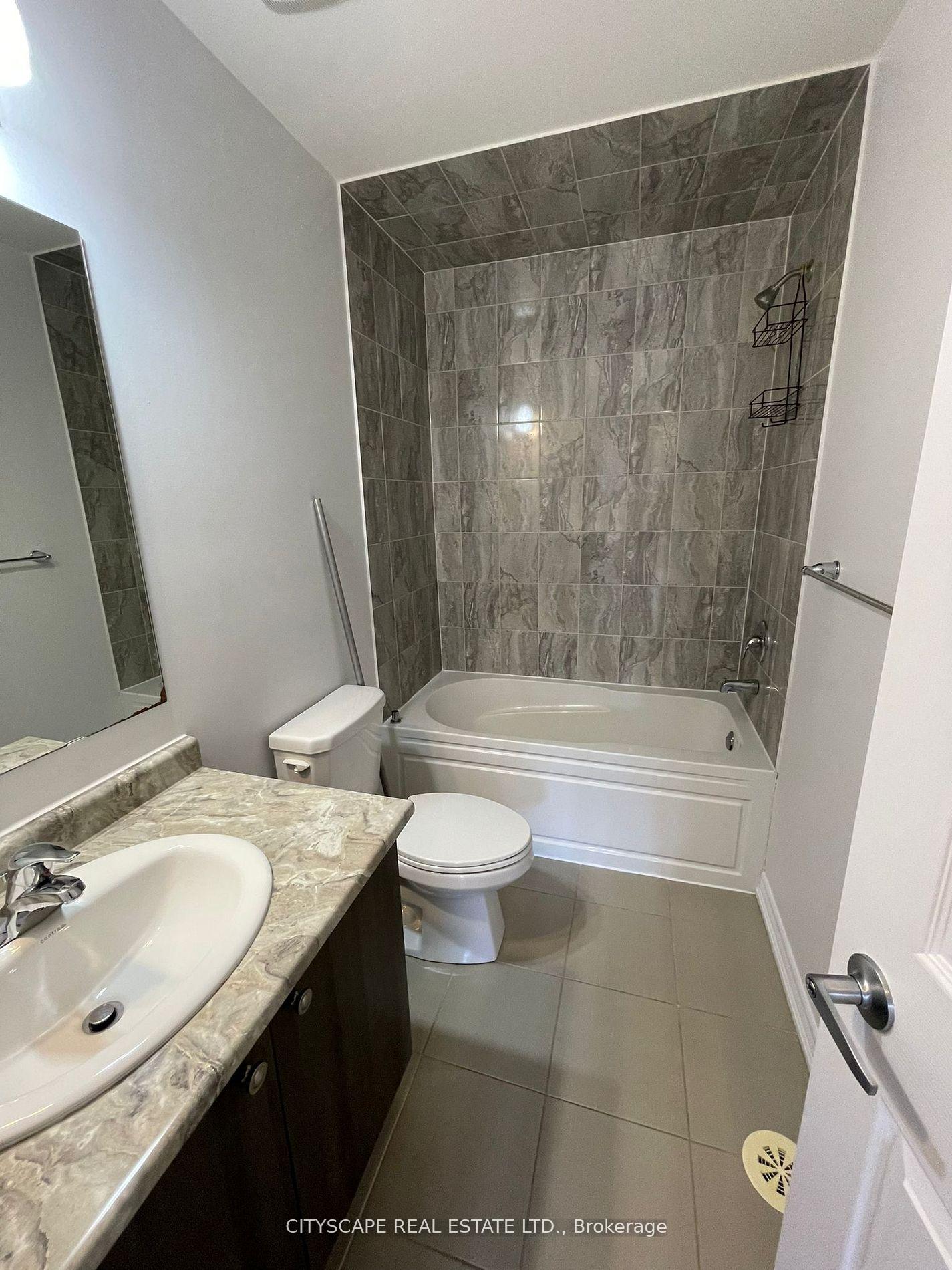 Photo 10 of 3034 Postridge Drive E, Oakville, Joshua Meadows — HOMEH