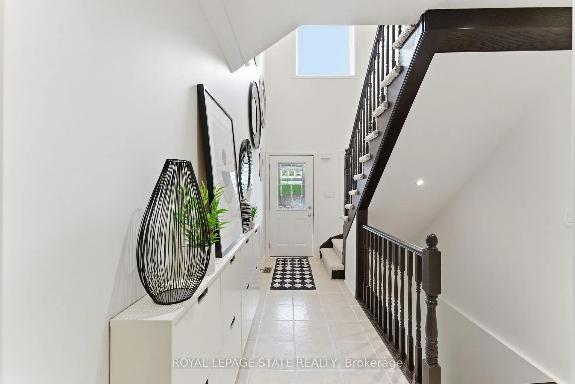 Photo 4 of 198 Springvalley Crescent, Hamilton, Gourley — HOMEH