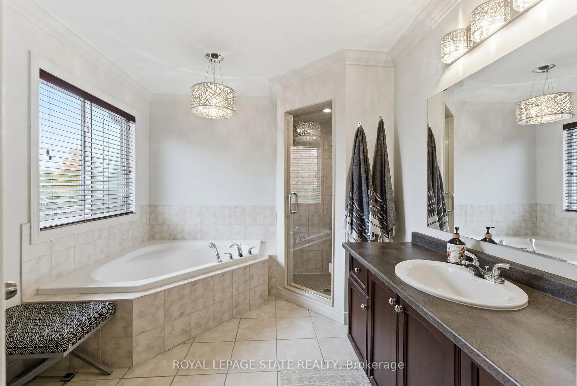 Photo 22 of 198 Springvalley Crescent, Hamilton, Gourley — HOMEH