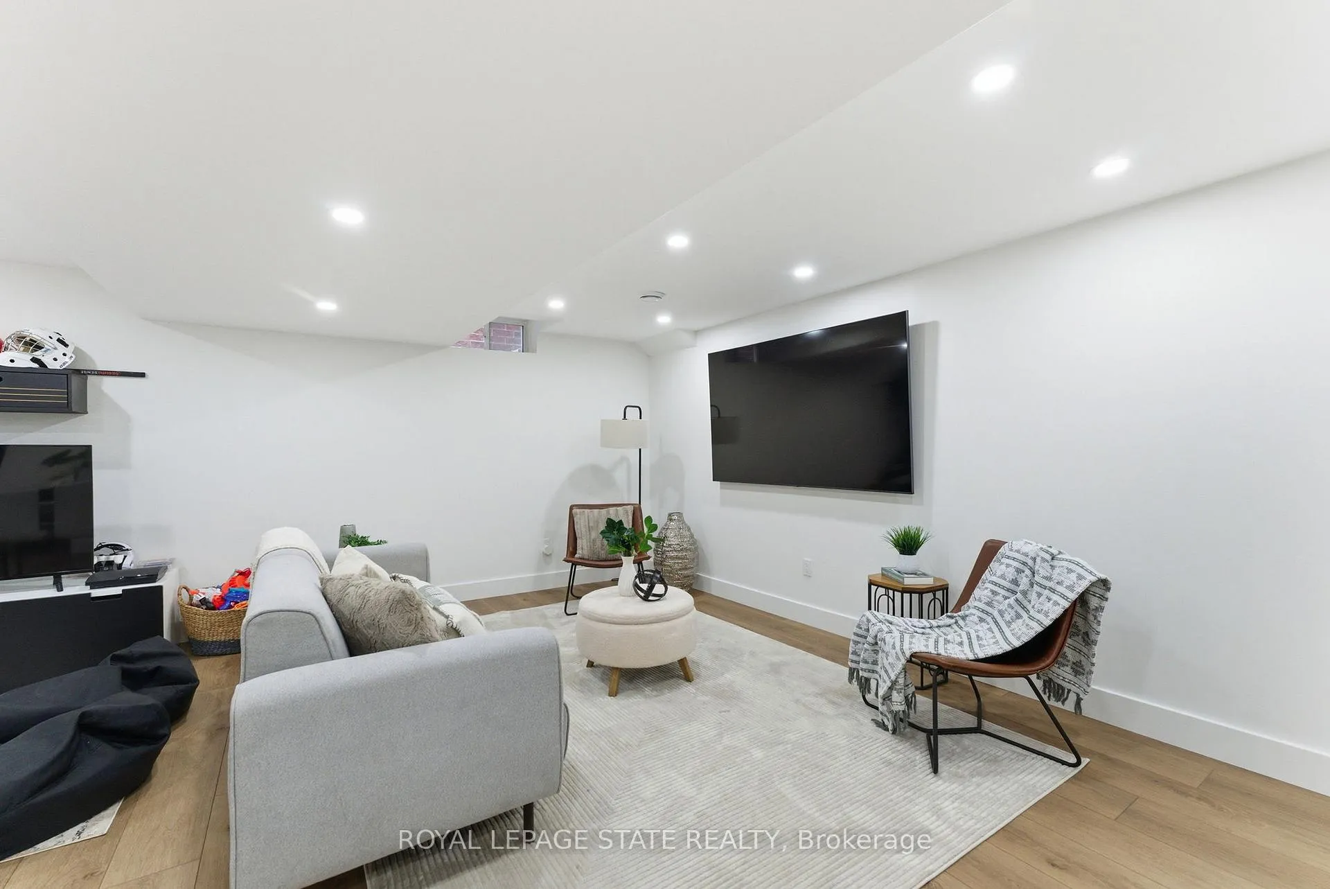 Photo 28 of 198 Springvalley Crescent, Hamilton, Gourley — HOMEH