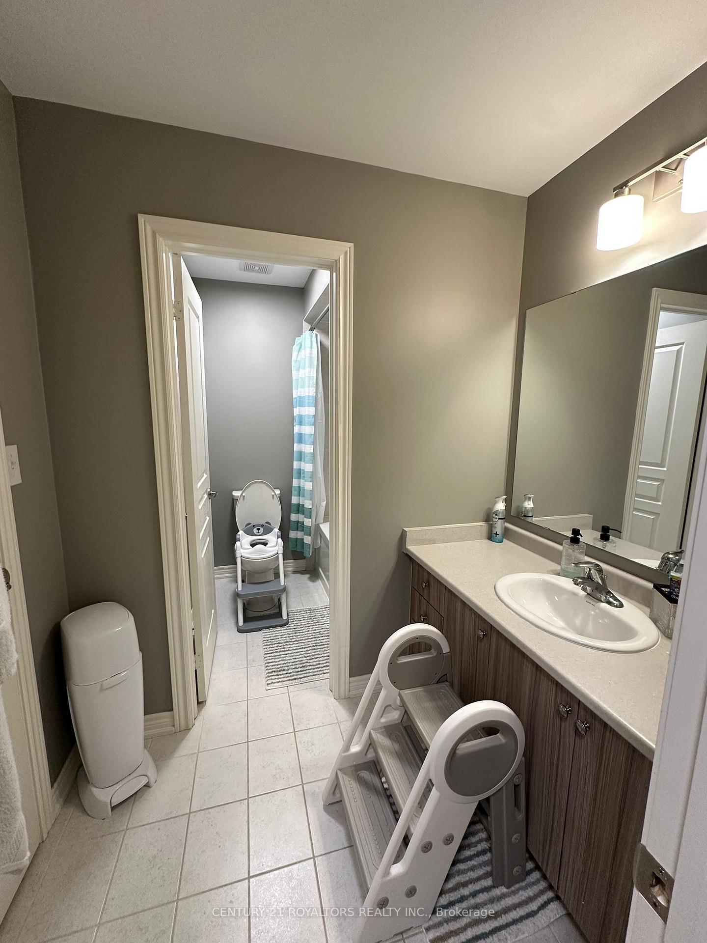 Photo 11 of 463 Terrace Way, Oakville, Sixteen Hollow — HOMEH