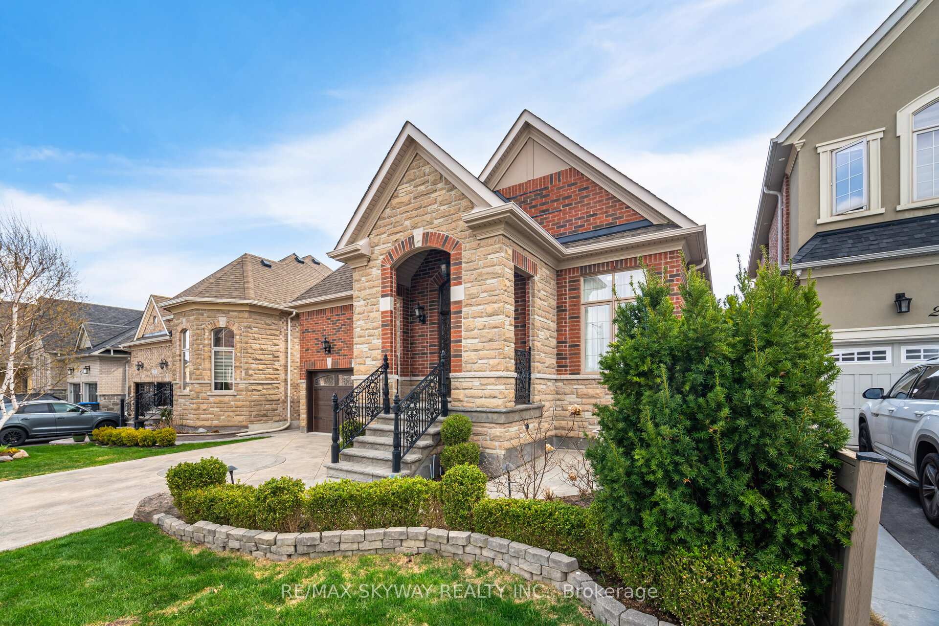 Photo 2 of 27 Kezia Crescent, Caledon, Rural Caledon — HOMEH