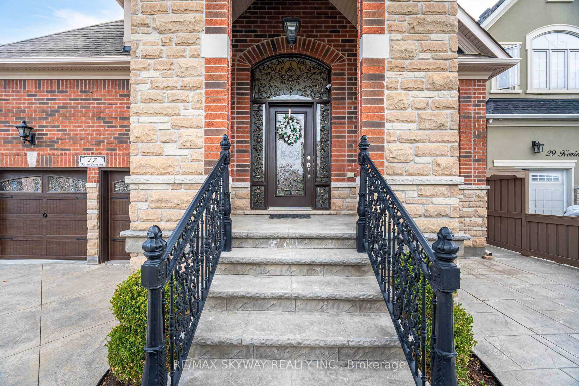 Photo 5 of 27 Kezia Crescent, Caledon, Rural Caledon — HOMEH