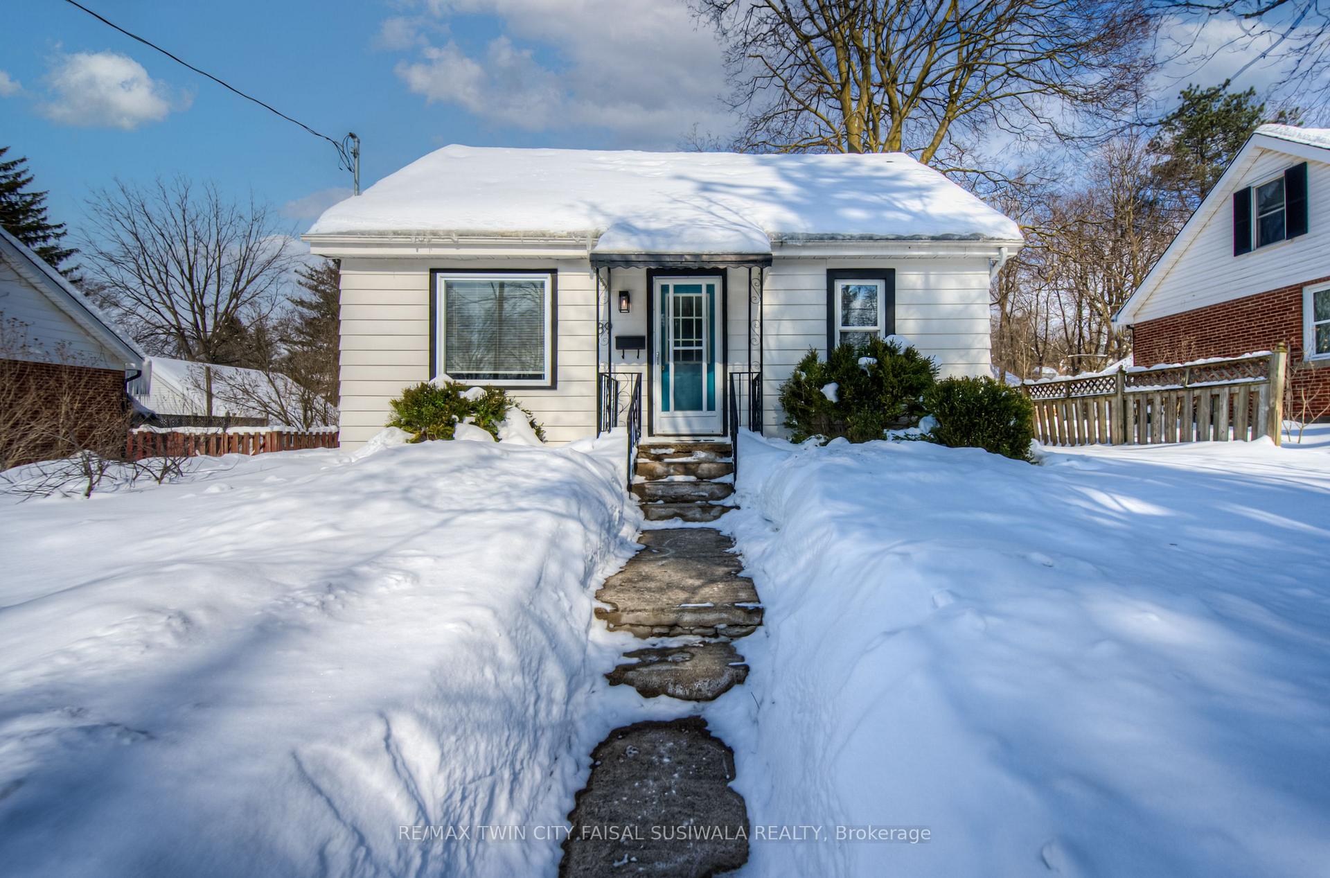 Photo 2 of 89 Valley Drive, Cambridge — HOMEH