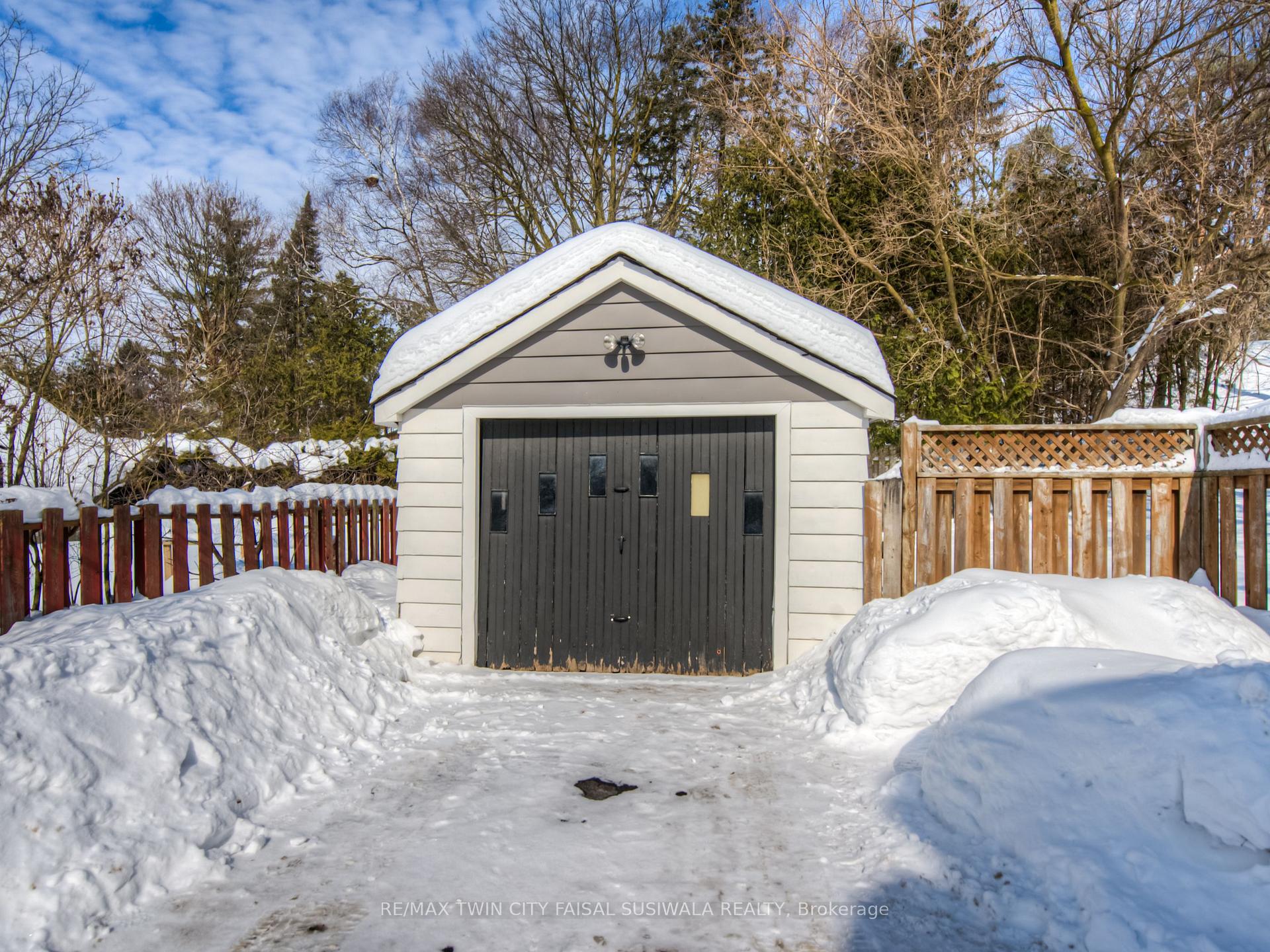 Photo 4 of 89 Valley Drive, Cambridge — HOMEH