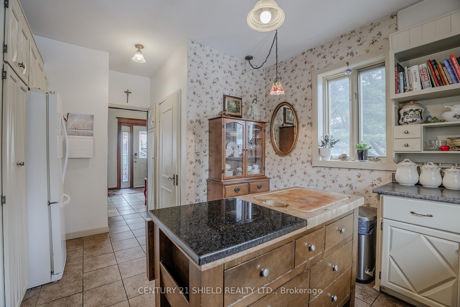 Photo 18 of 239 4th Street E, Cornwall — HOMEH