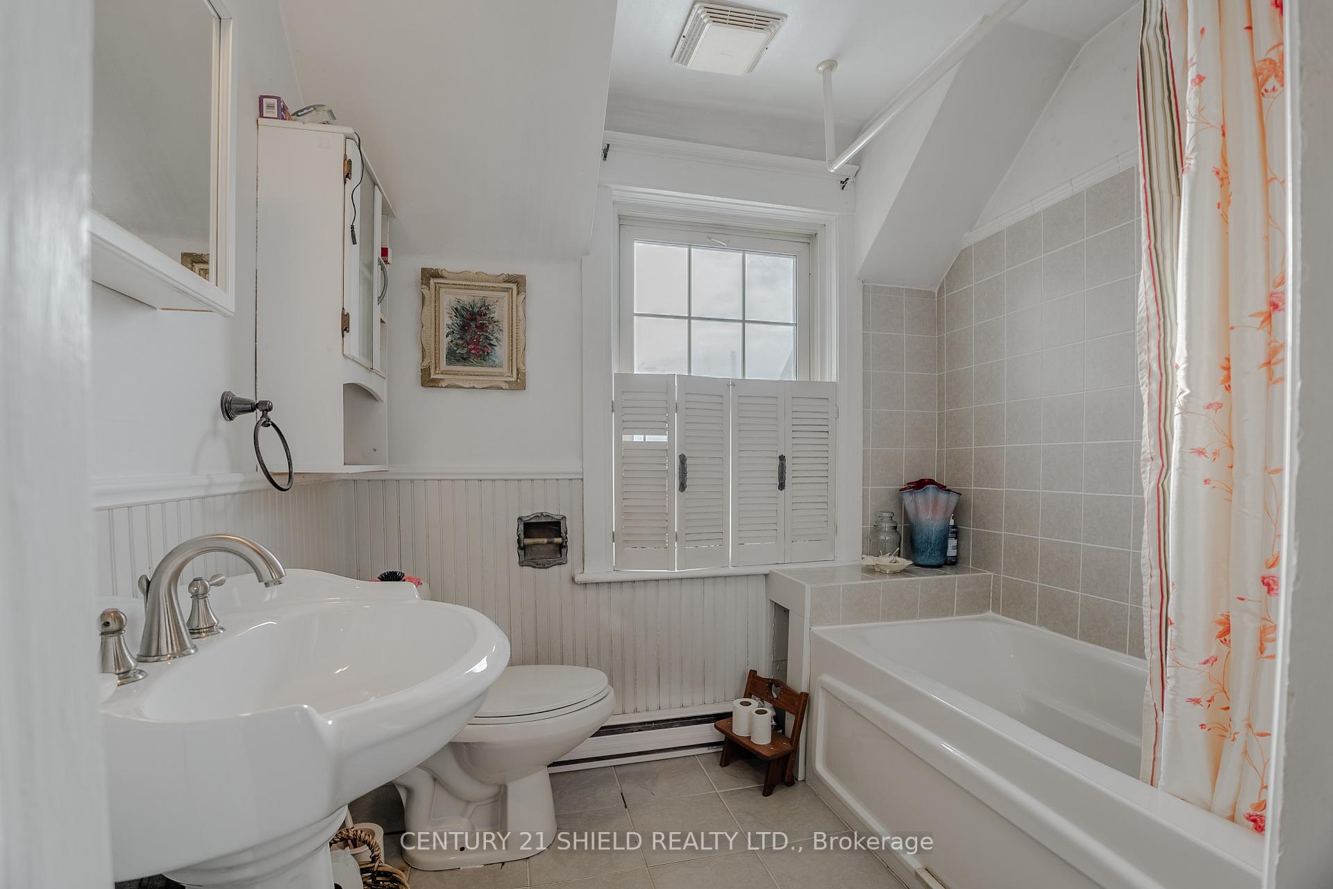 Photo 25 of 239 4th Street E, Cornwall — HOMEH