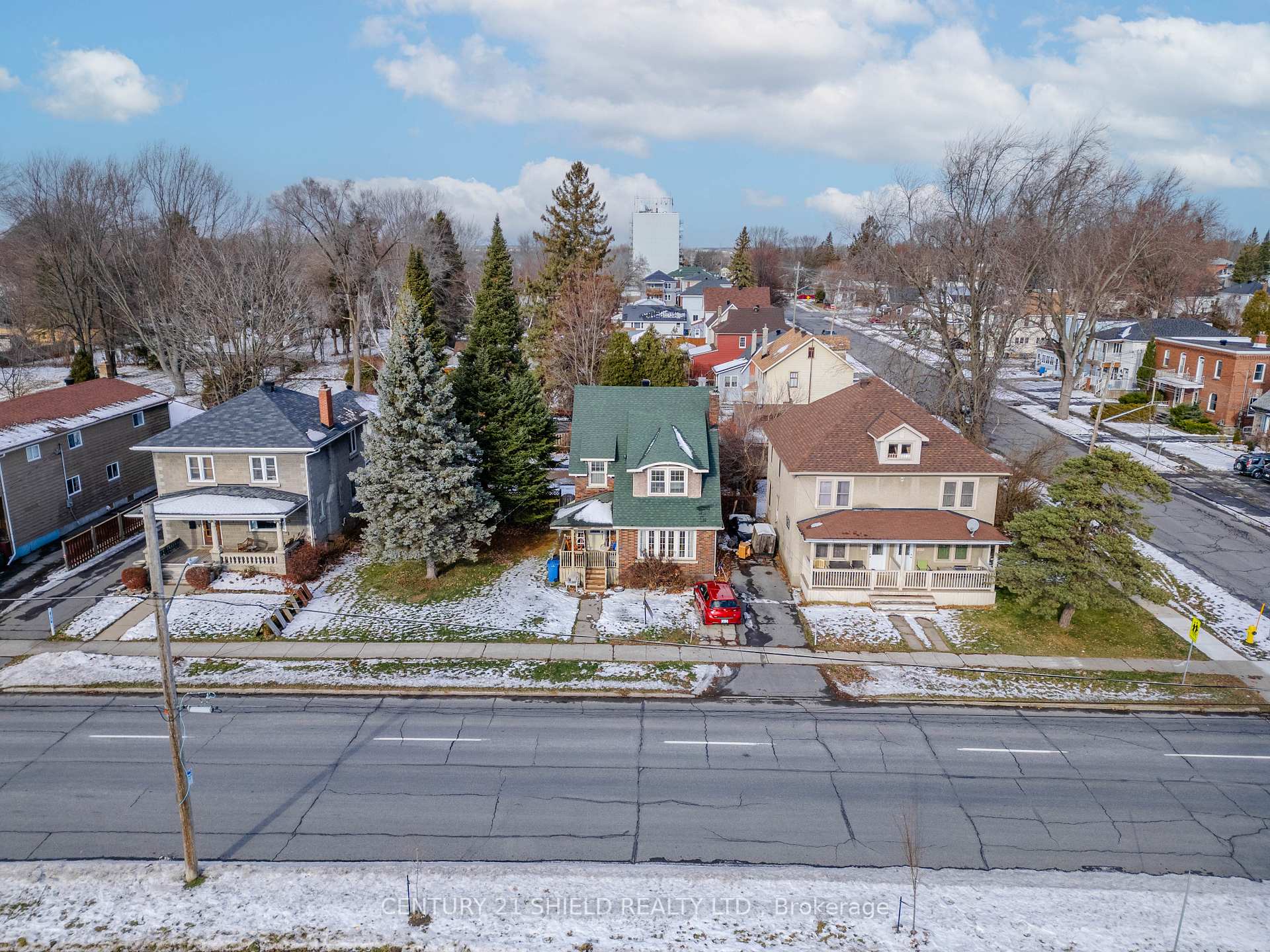 Photo 29 of 239 4th Street E, Cornwall — HOMEH