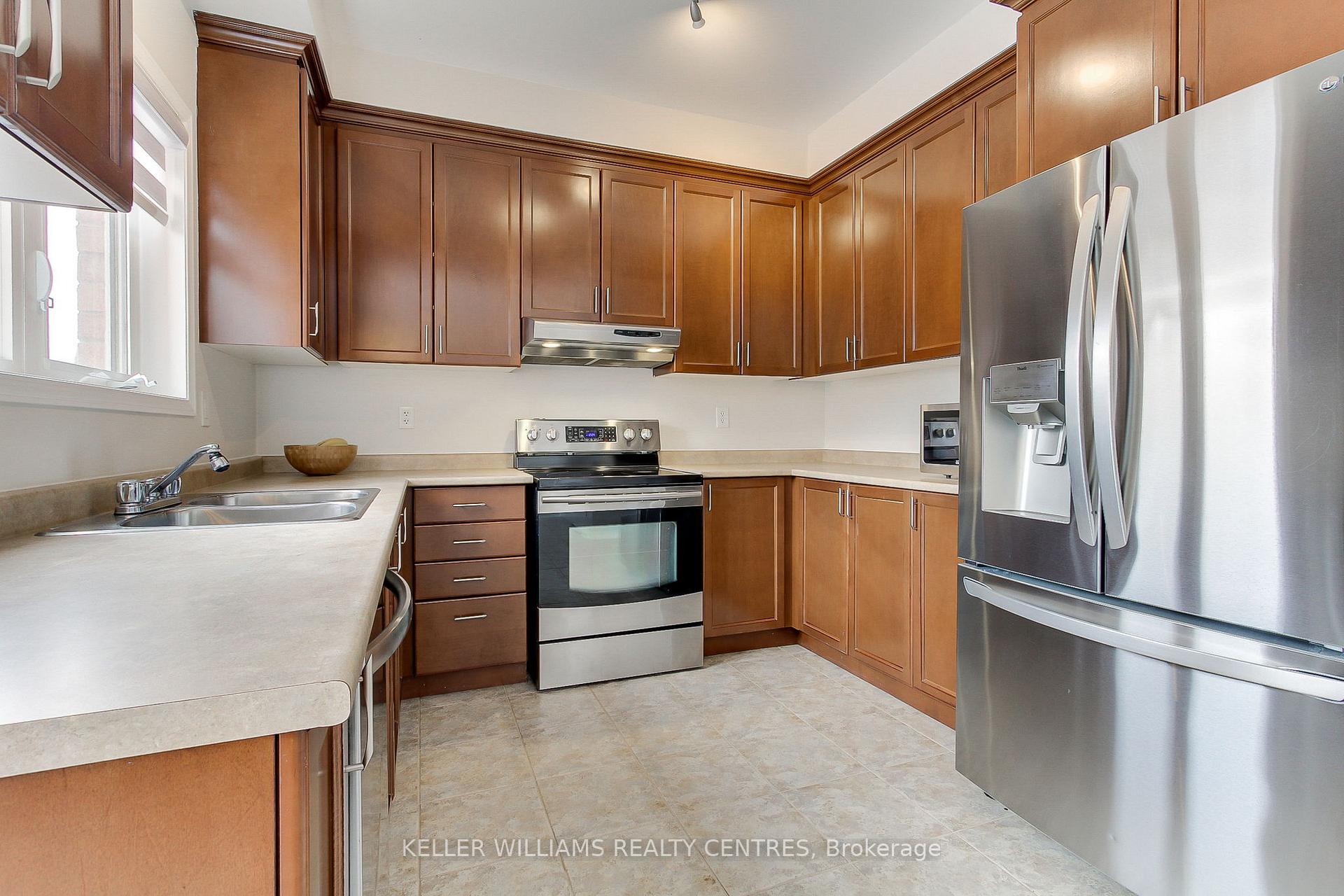 Photo 12 of 75 Meadowlark Drive, Halton Hills, Georgetown — HOMEH