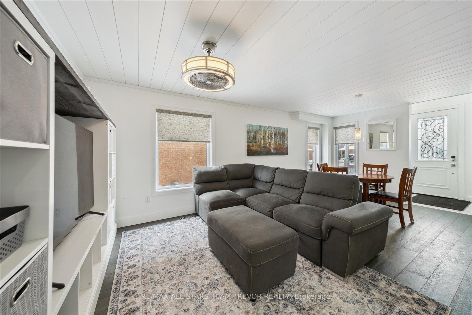 Photo 5 of 27 Burnaby Drive, Georgina, Keswick North — HOMEH