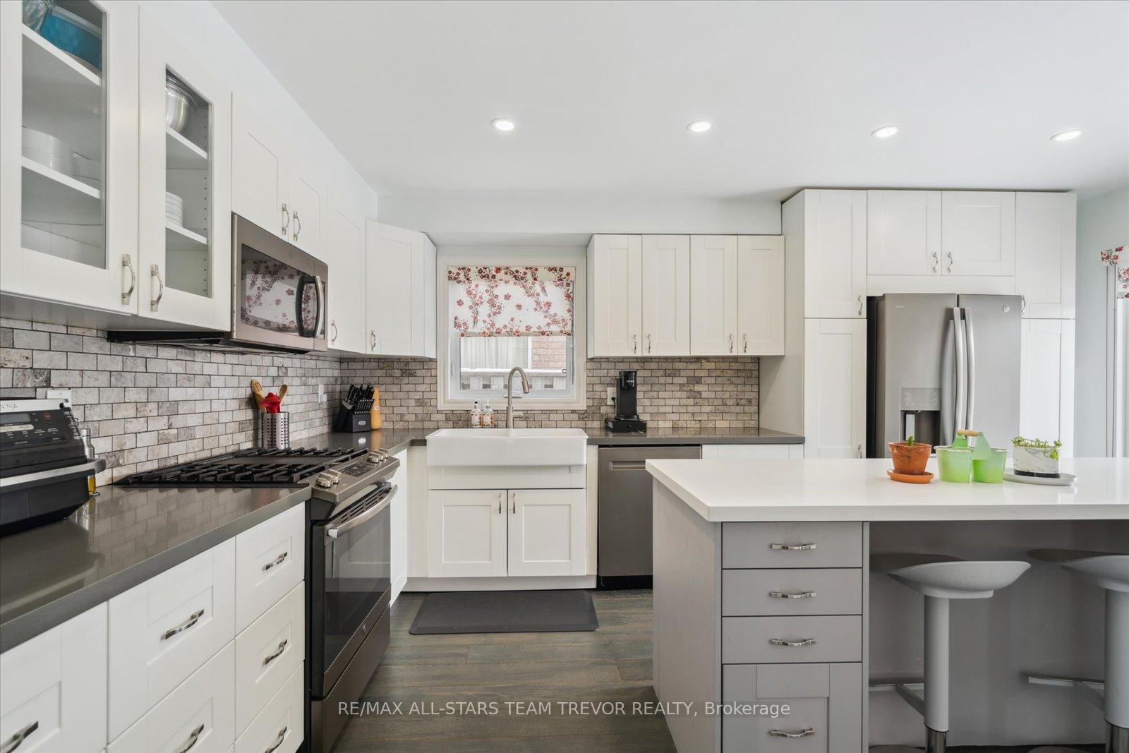 Photo 7 of 27 Burnaby Drive, Georgina, Keswick North — HOMEH