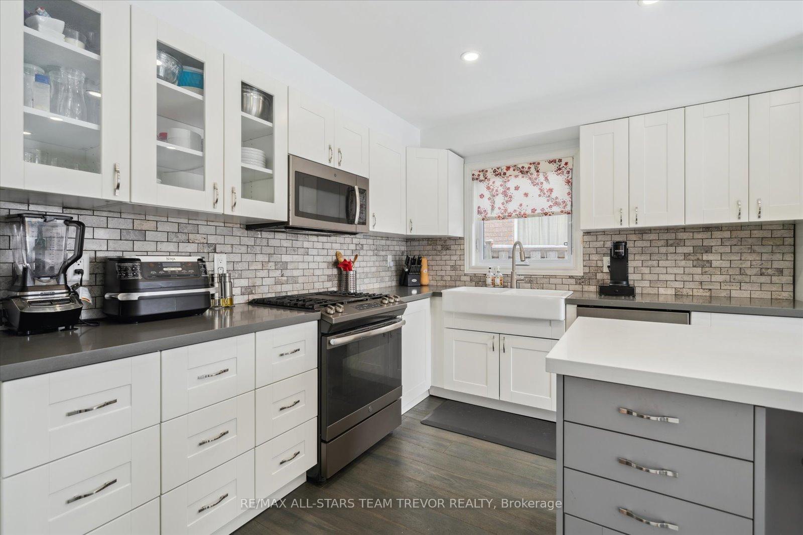 Photo 9 of 27 Burnaby Drive, Georgina, Keswick North — HOMEH