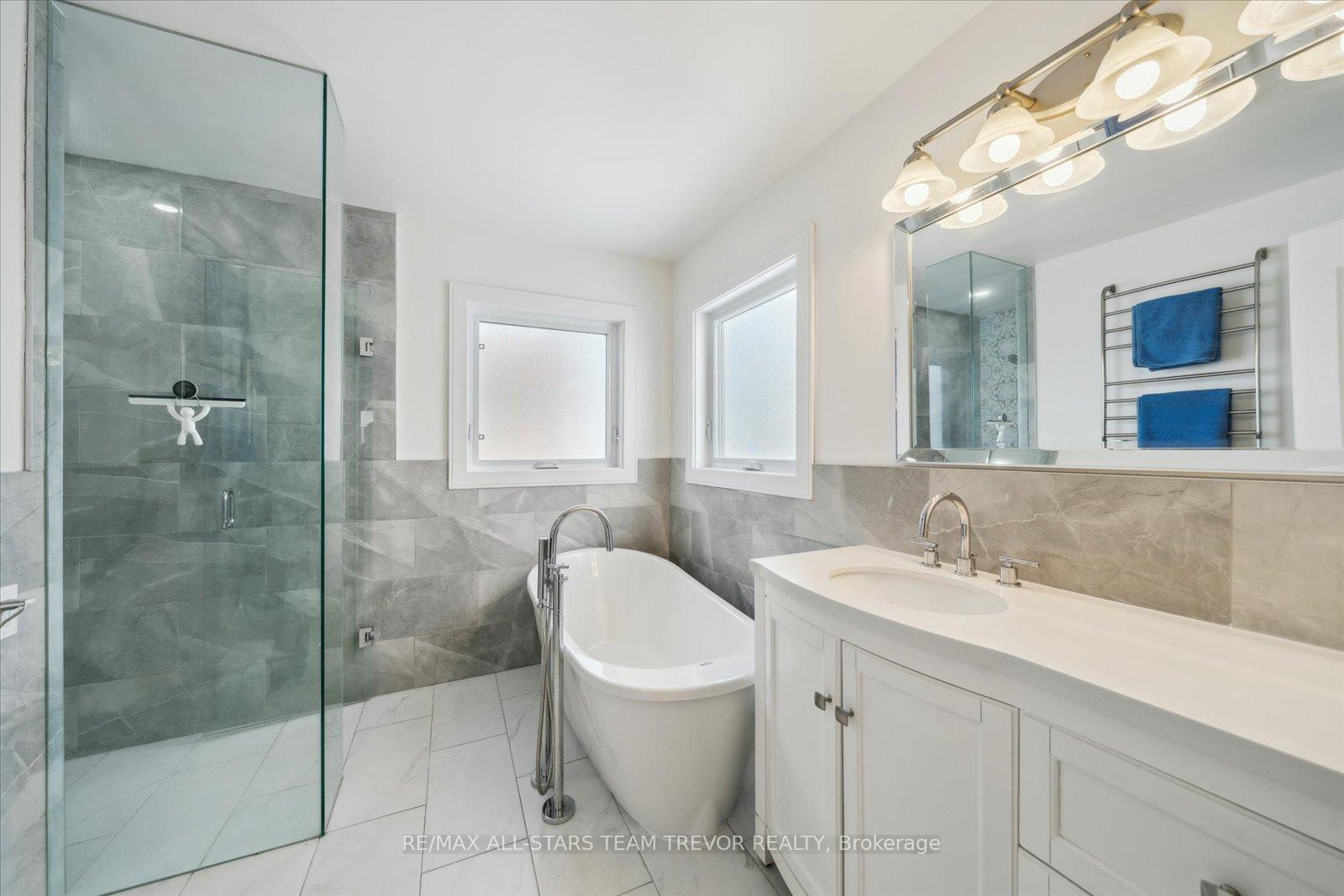 Photo 22 of 27 Burnaby Drive, Georgina, Keswick North — HOMEH