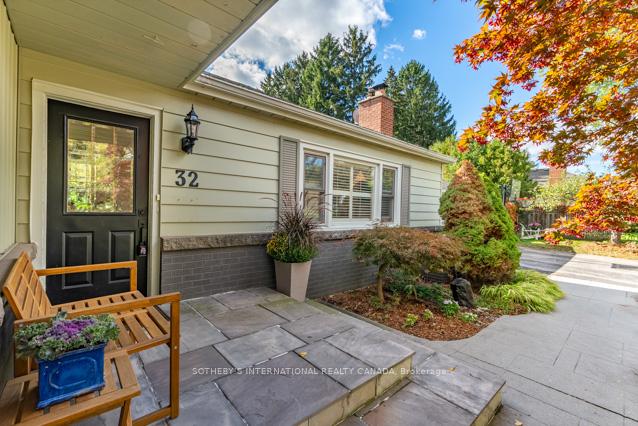 Photo 2 of 32 Parker Avenue, Hamilton, Ancaster — HOMEH
