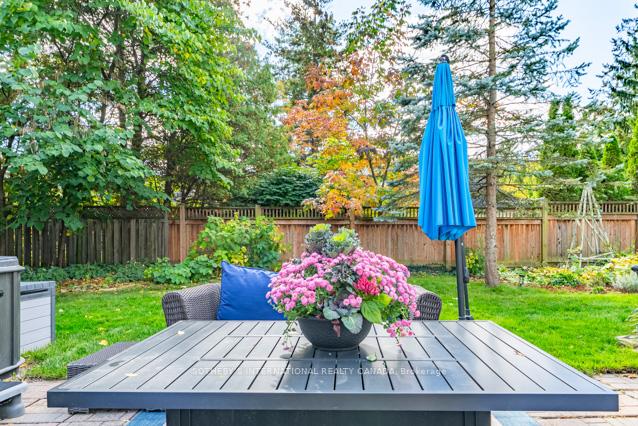 Photo 10 of 32 Parker Avenue, Hamilton, Ancaster — HOMEH