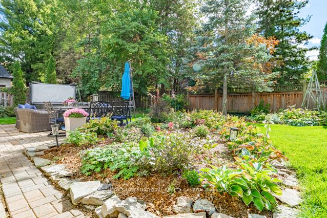 Photo 11 of 32 Parker Avenue, Hamilton, Ancaster — HOMEH