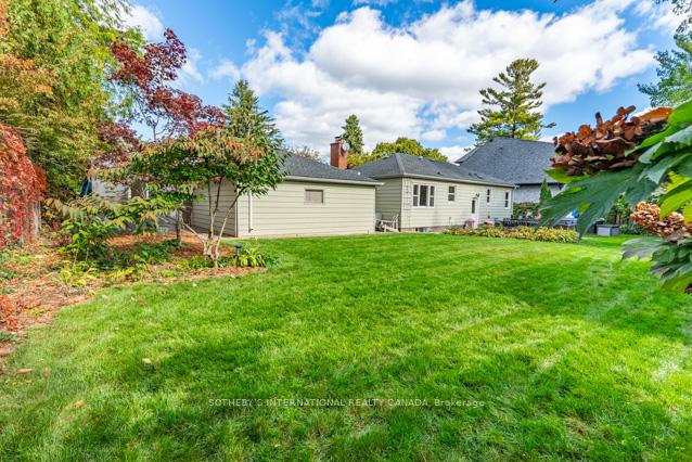 Photo 12 of 32 Parker Avenue, Hamilton, Ancaster — HOMEH