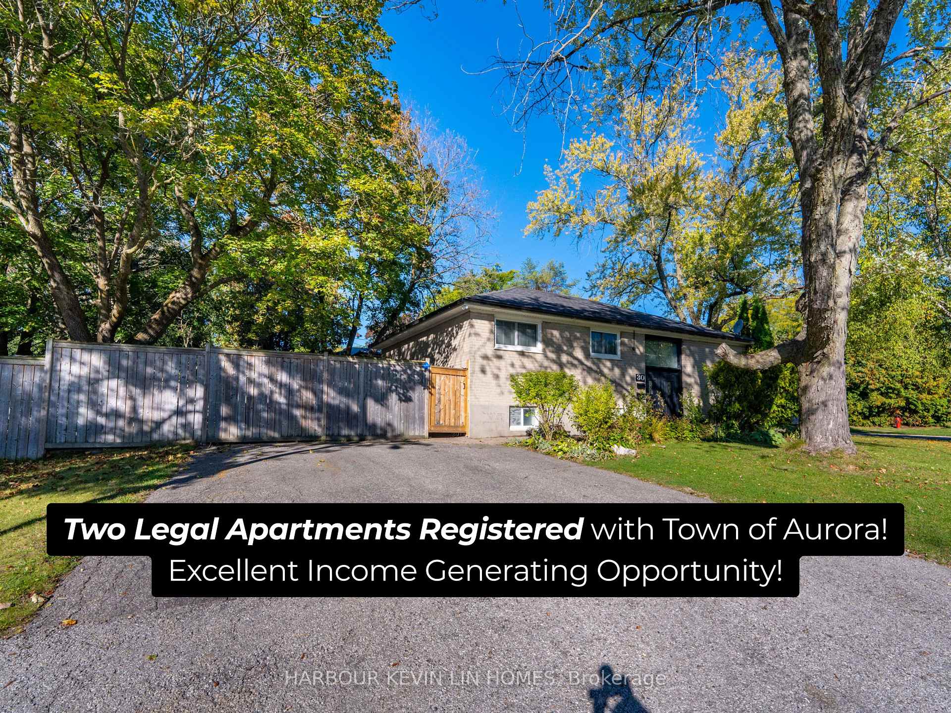 Photo 1 of 30 Foreht Crescent, Aurora, Aurora Heights — HOMEH