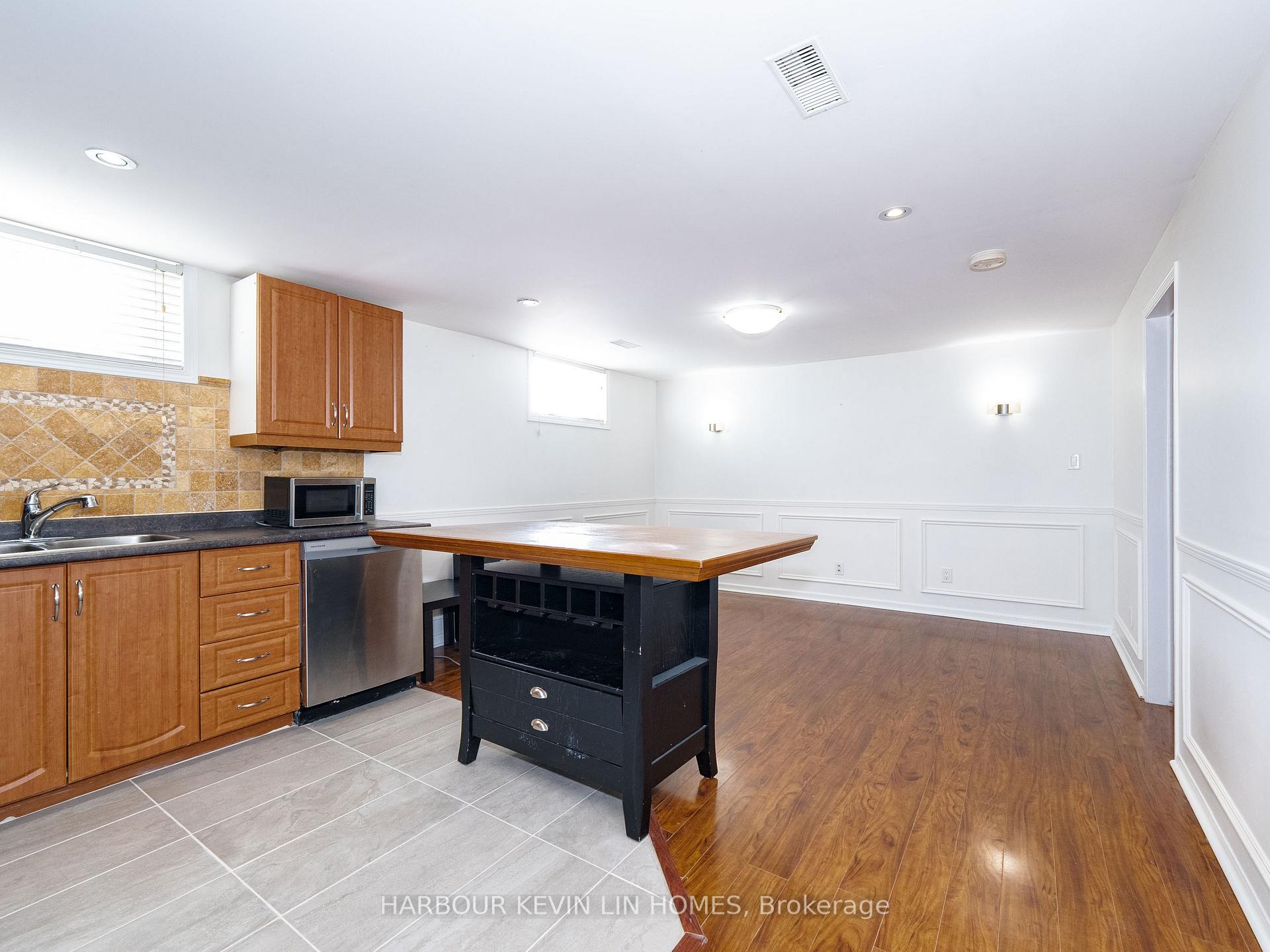 Photo 27 of 30 Foreht Crescent, Aurora, Aurora Heights — HOMEH