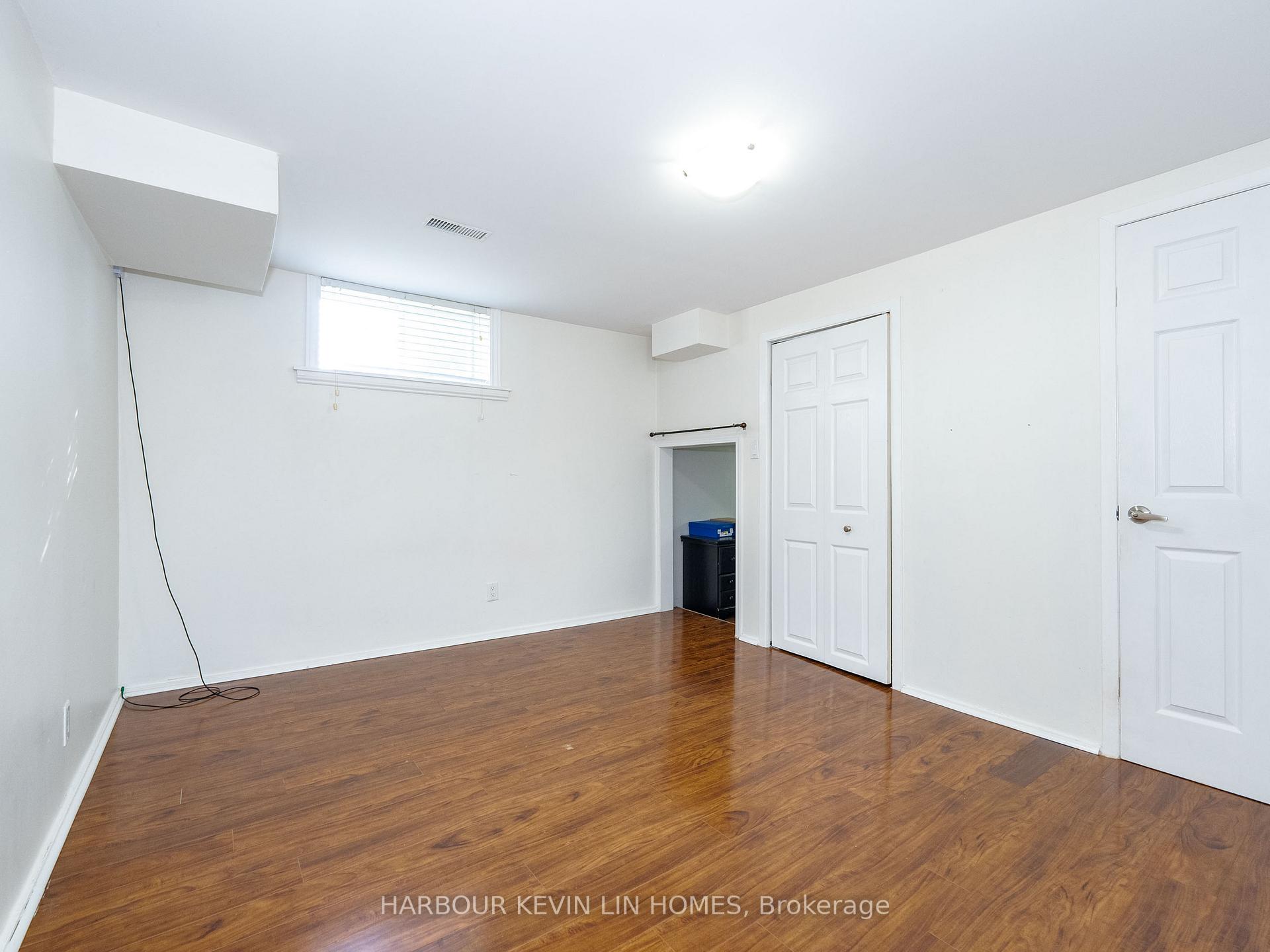 Photo 40 of 30 Foreht Crescent, Aurora, Aurora Heights — HOMEH