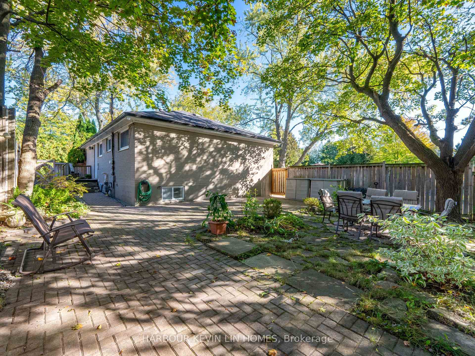 Photo 44 of 30 Foreht Crescent, Aurora, Aurora Heights — HOMEH