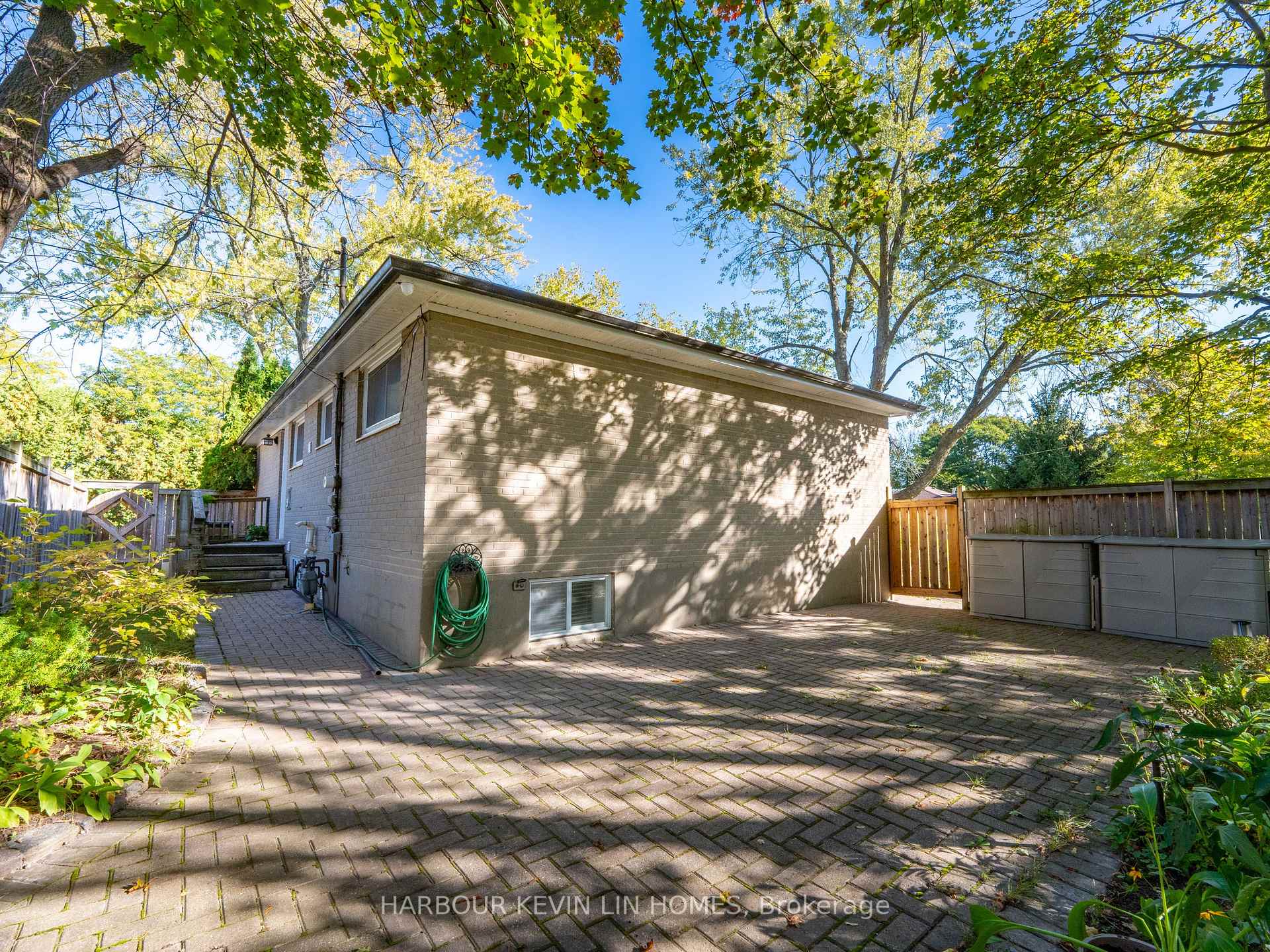 Photo 47 of 30 Foreht Crescent, Aurora, Aurora Heights — HOMEH